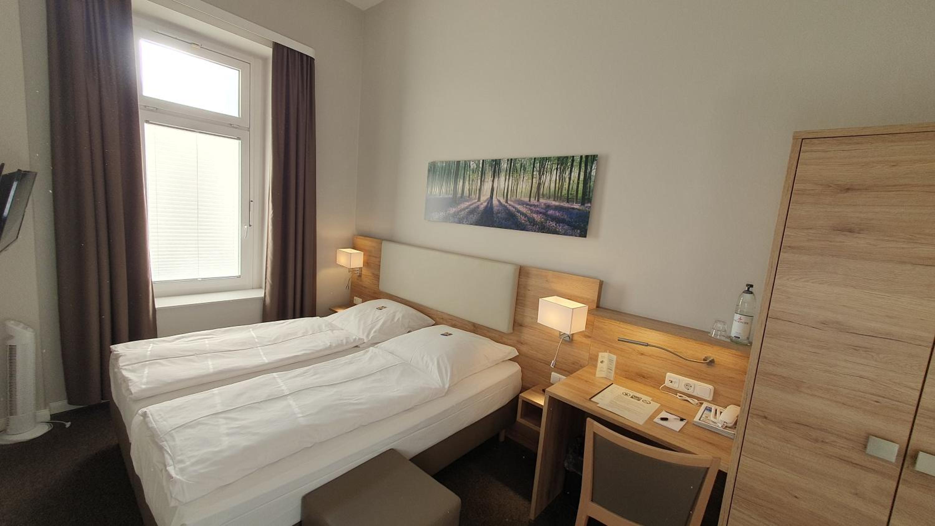 Very Small Double Room - Photo 6