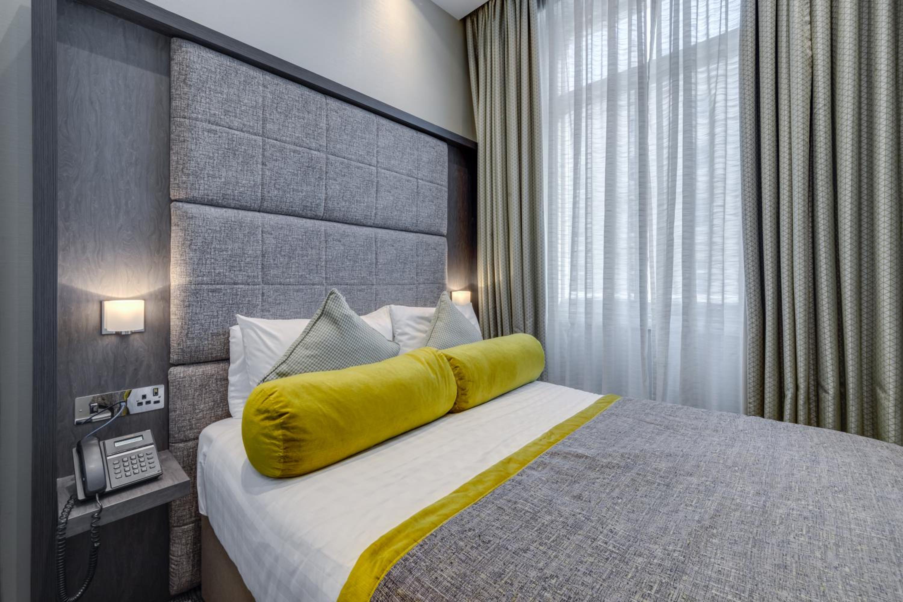 Economy Double Room photo 2