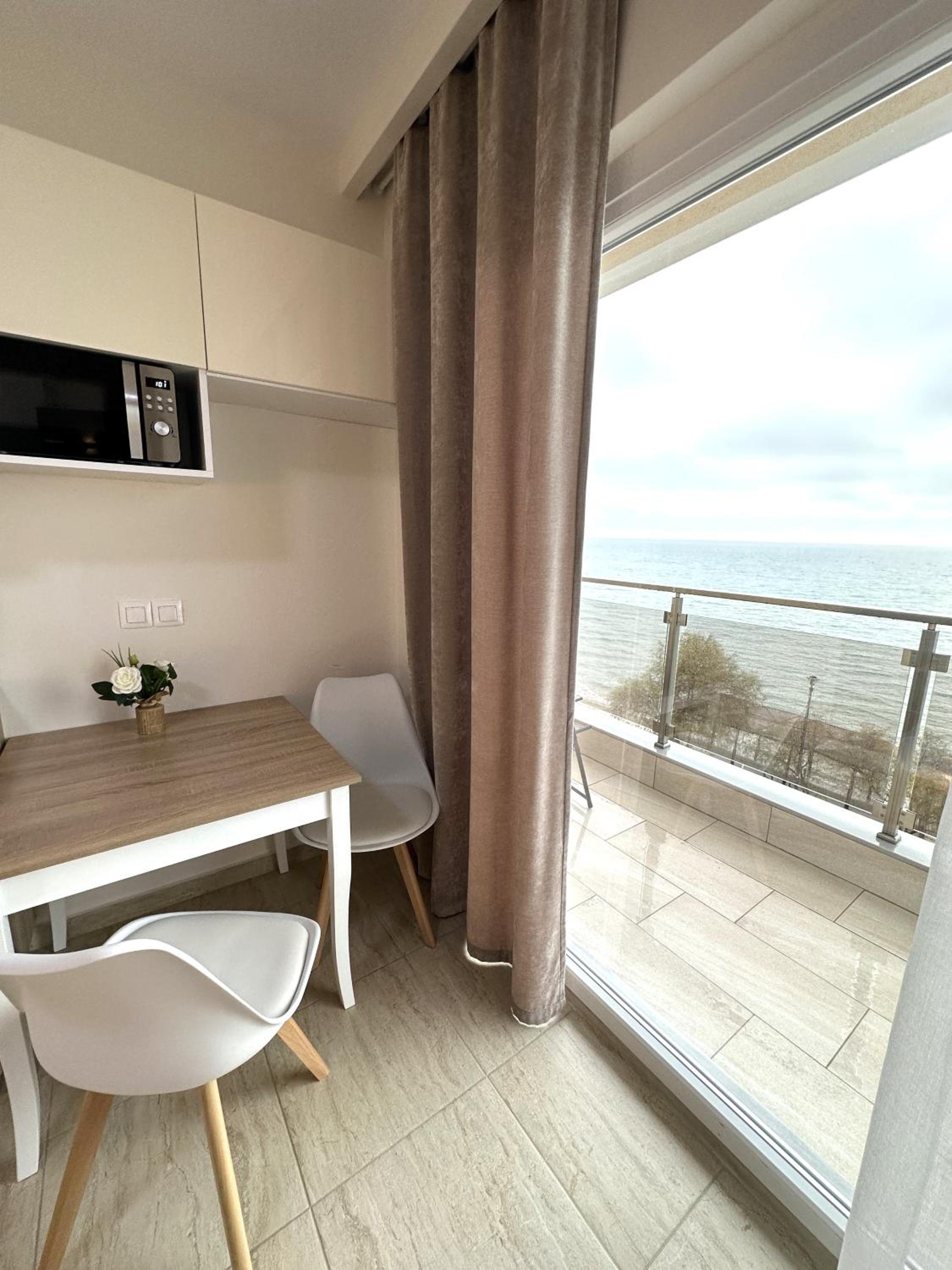 Deluxe Double Room with Balcony and Sea View photo 2