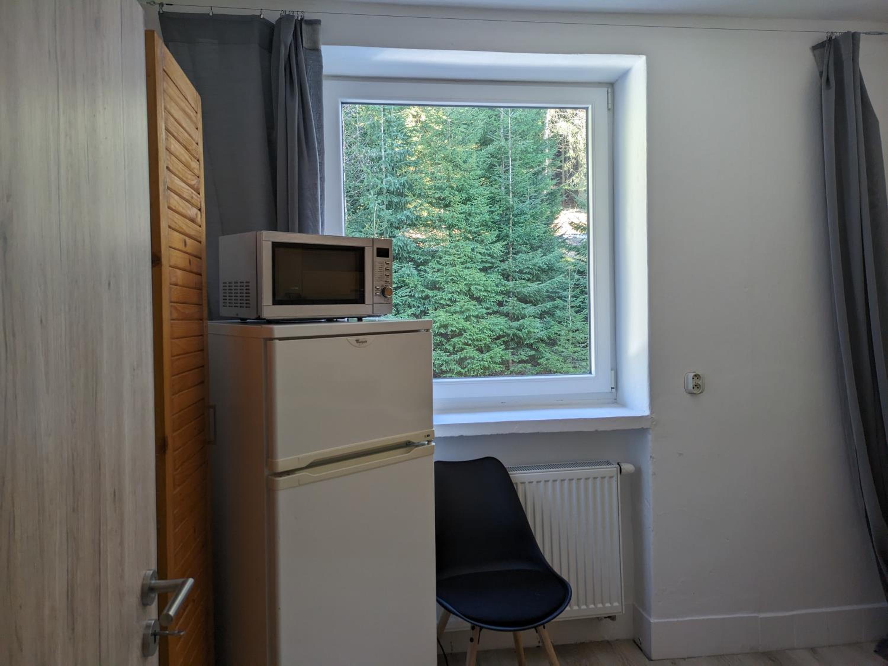 Two-Bedroom Apartment - Photo 4