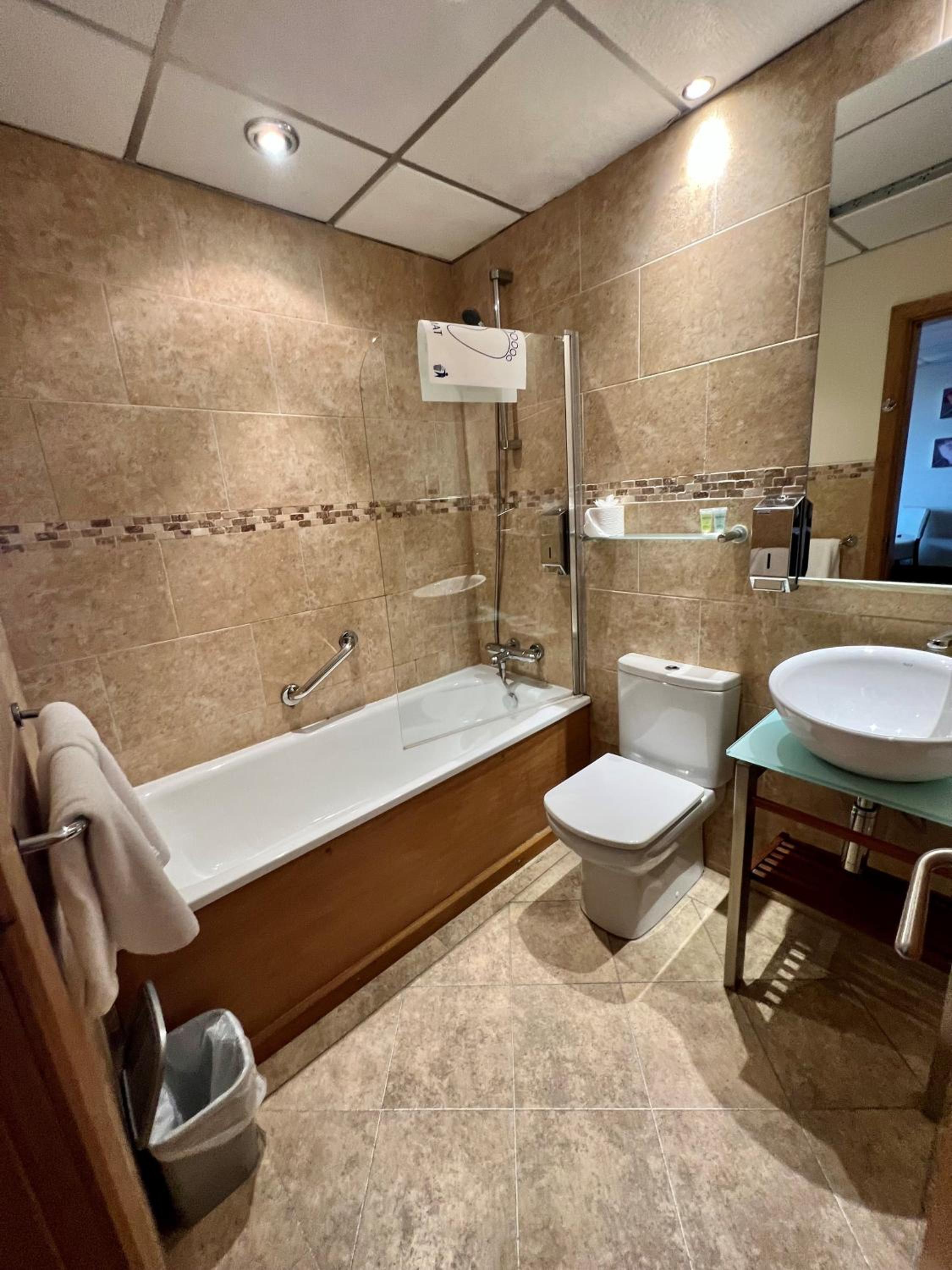 Double Room with Sea View - Photo 7