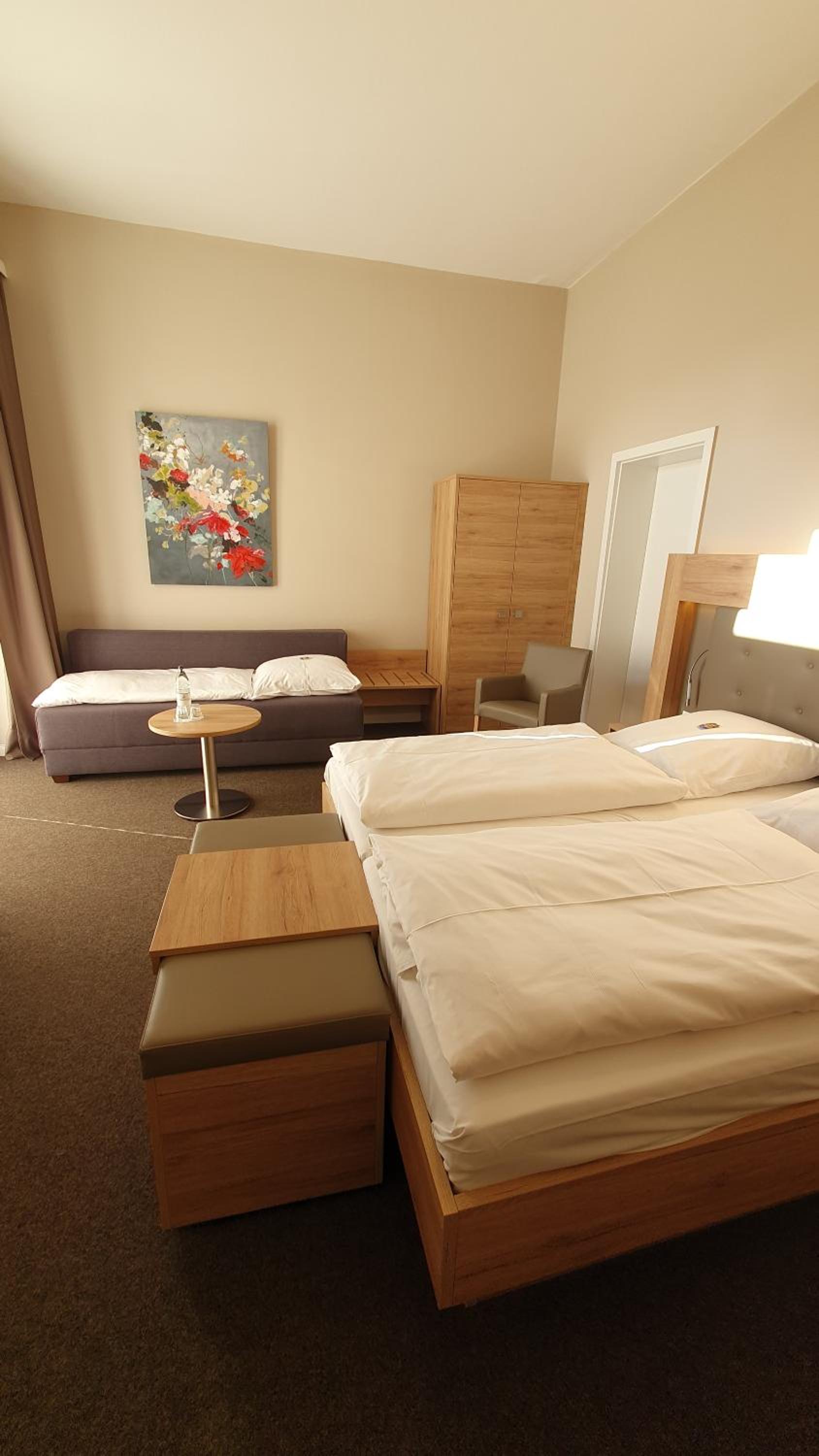 Triple Room - Photo 7