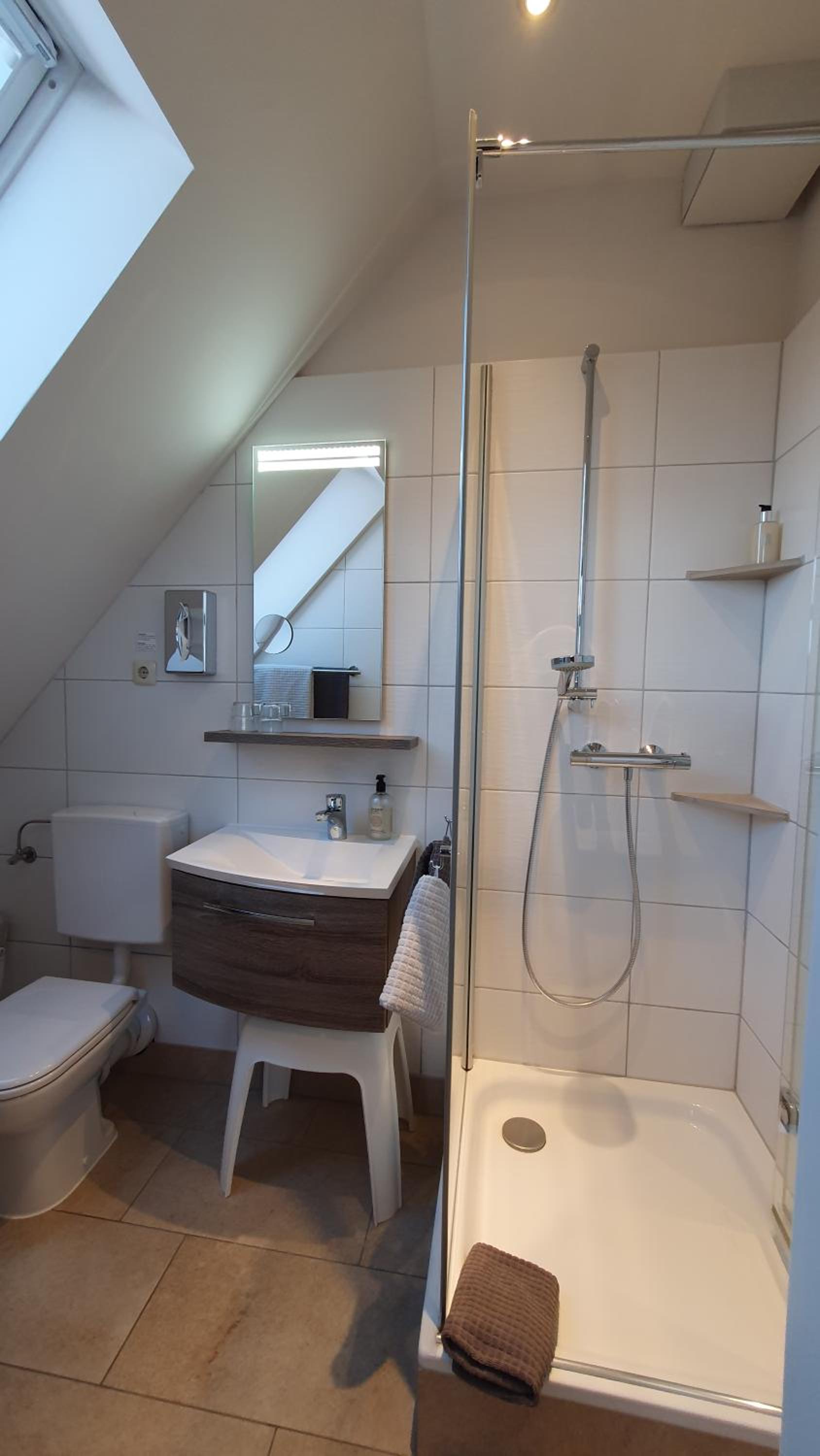 Classic Double Room - Photo 14