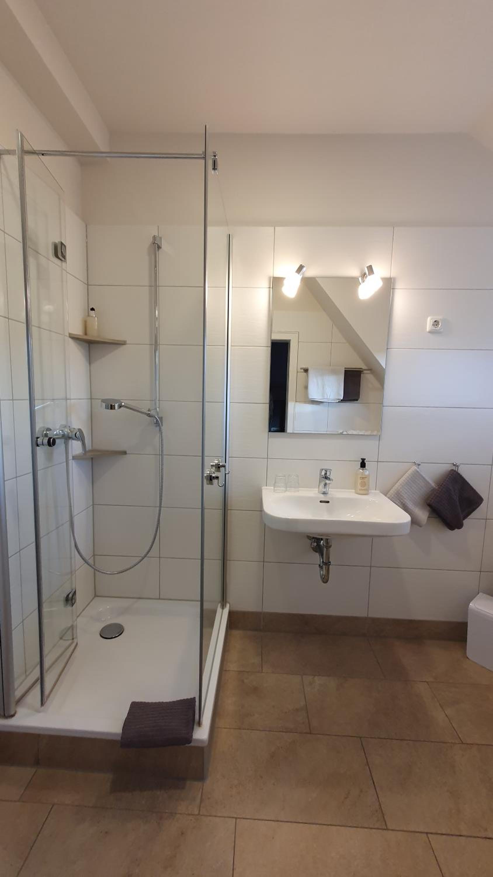Classic Double Room - Photo 8