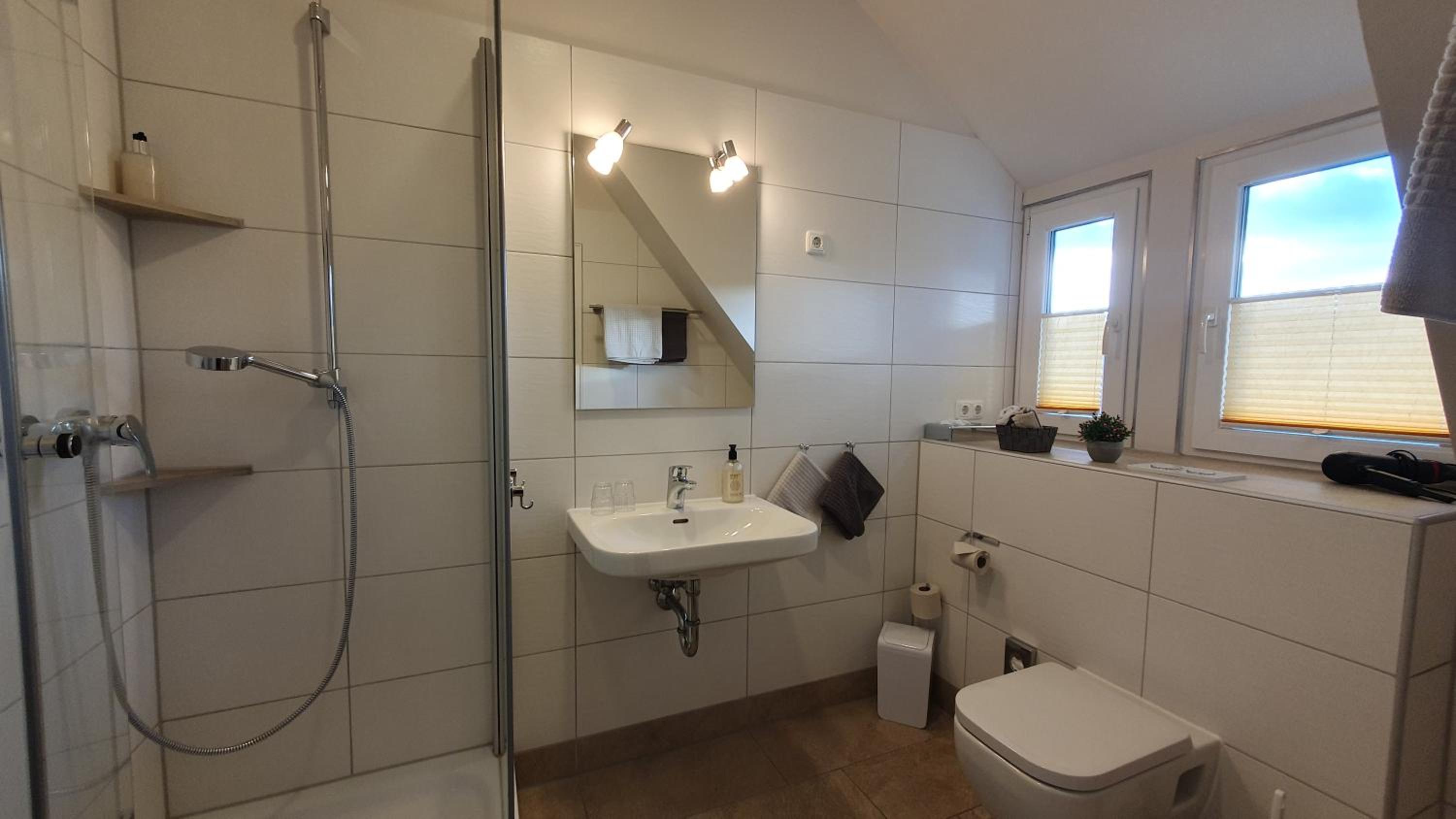 Classic Double Room - Photo 12