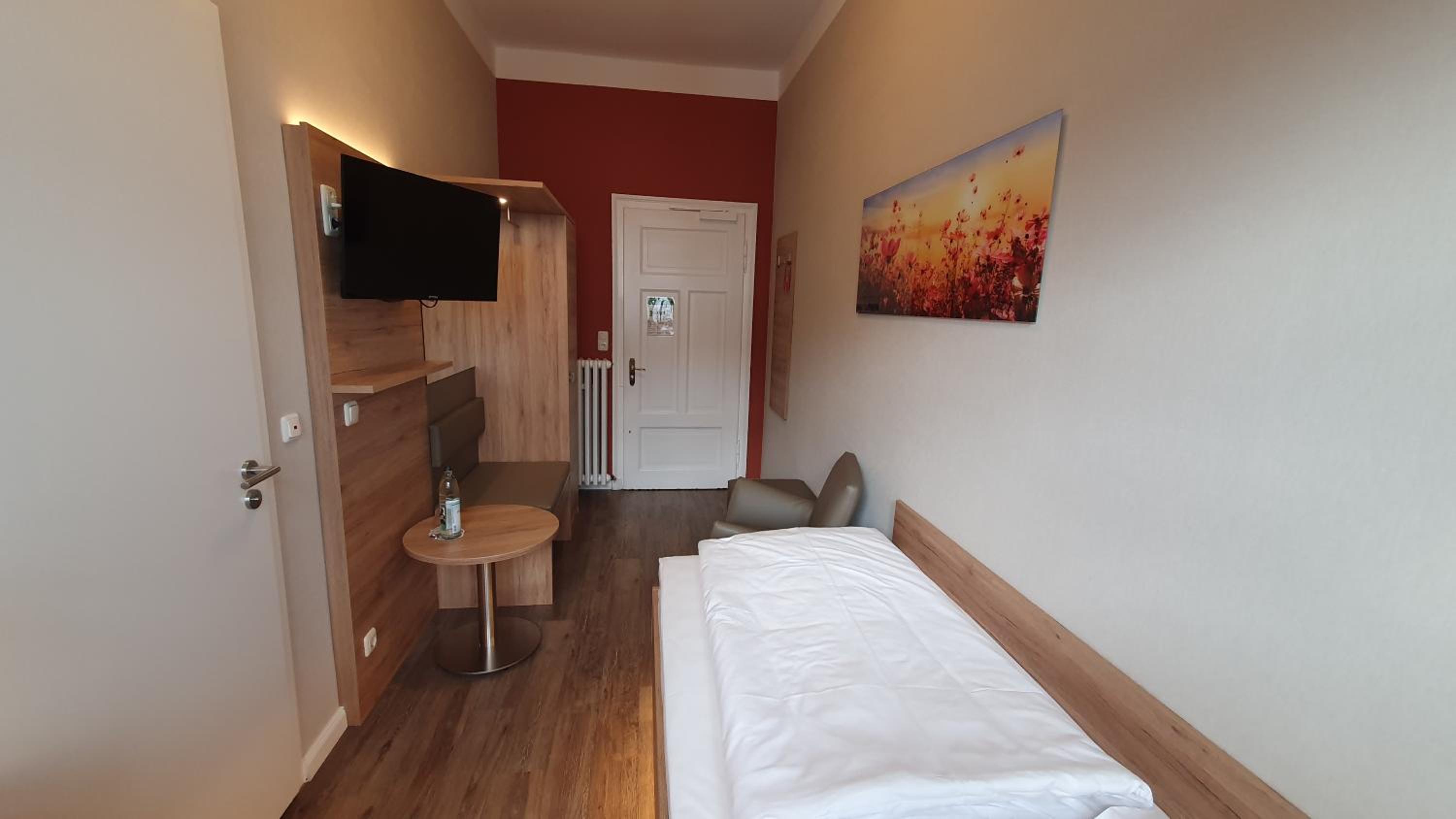 Single Room with Shower photo 2