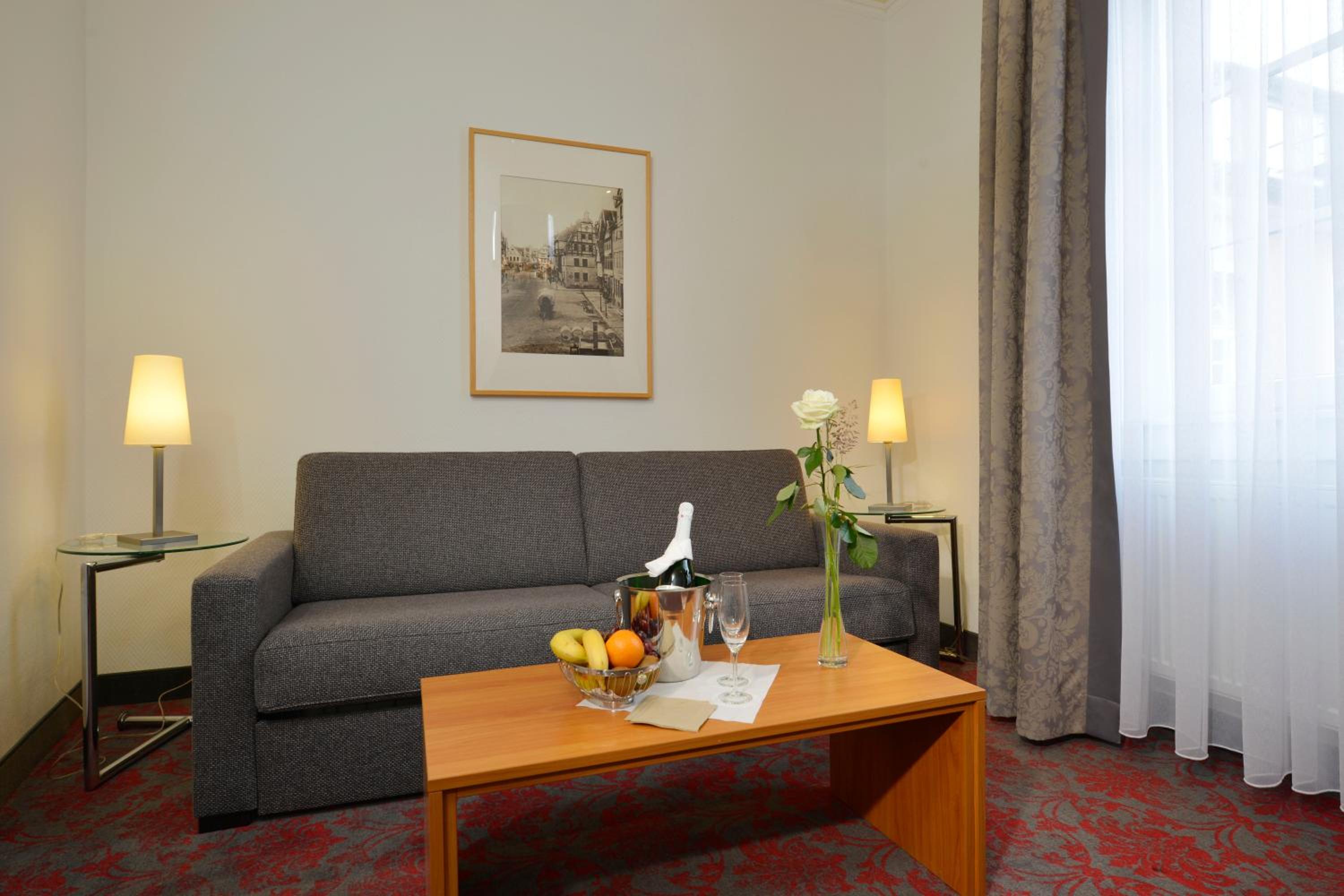 Family Room (4 Adults) - Photo 4