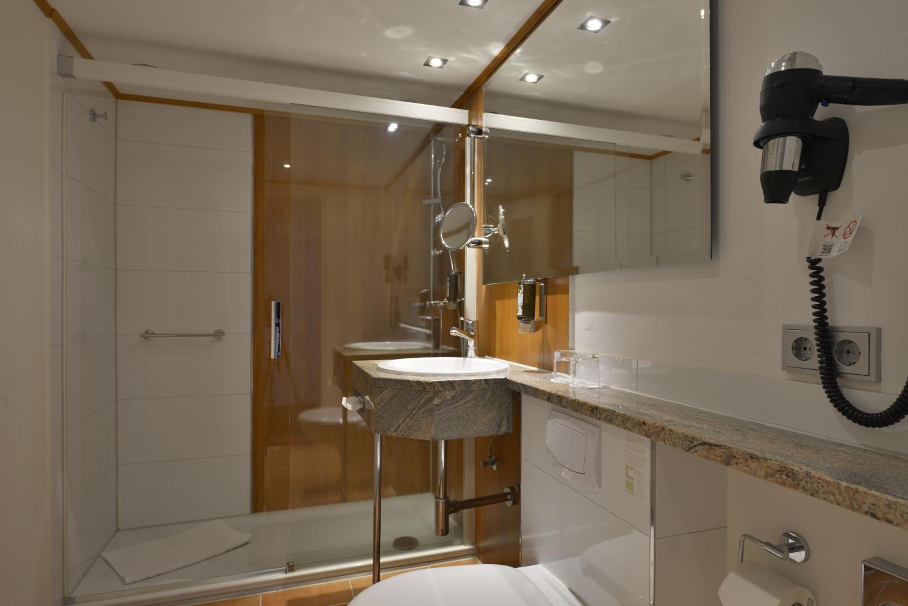 Standard Double Room - Photo 4