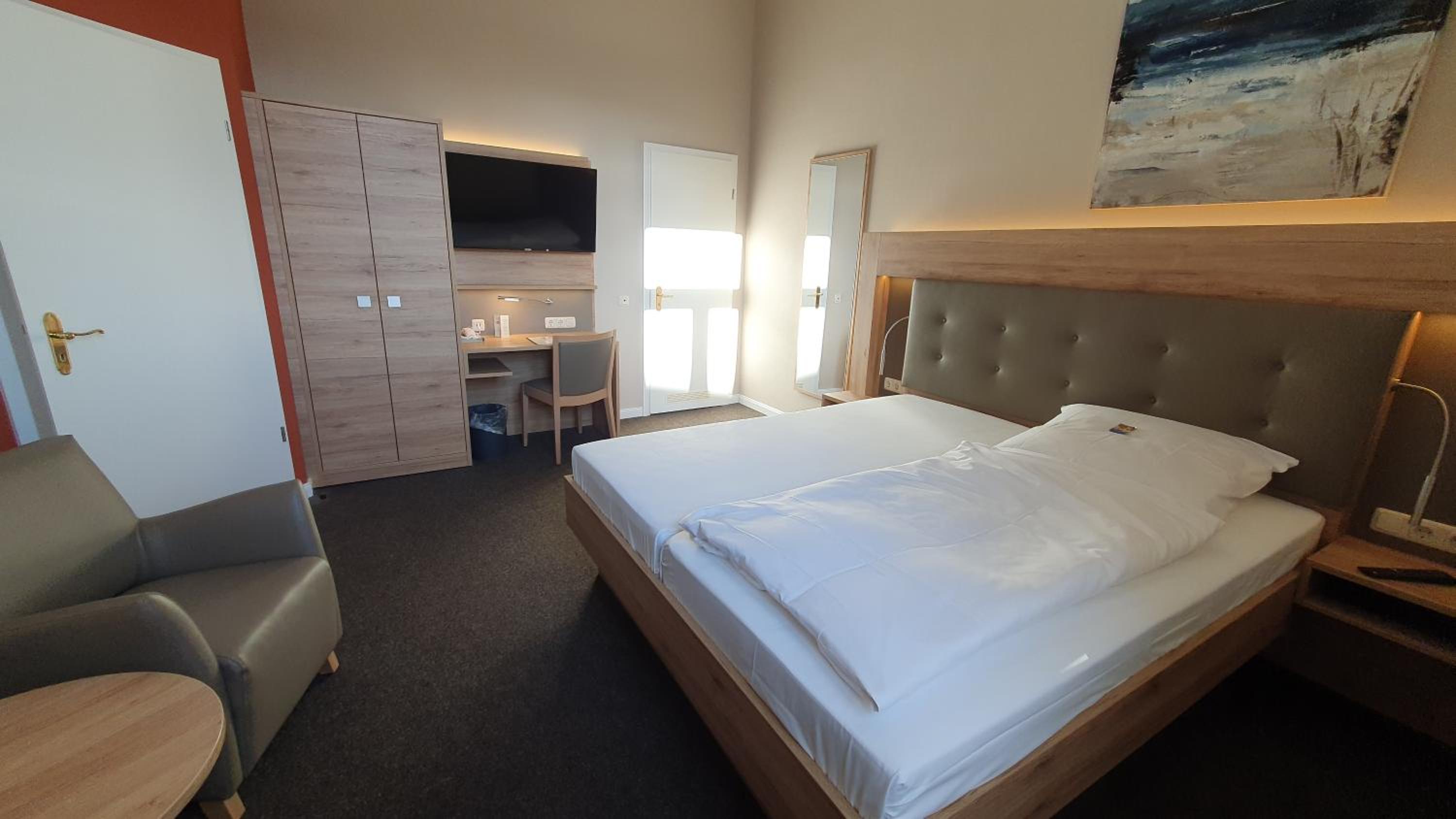 Large Single Room photo 2