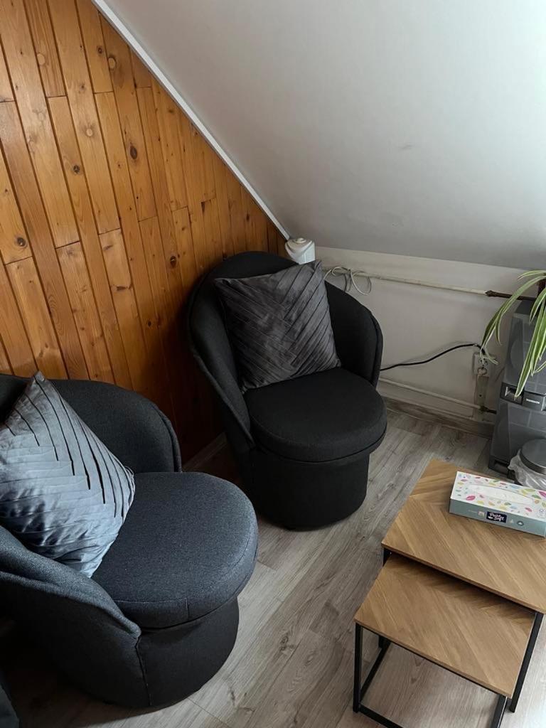 Two-Bedroom Apartment - Photo 8
