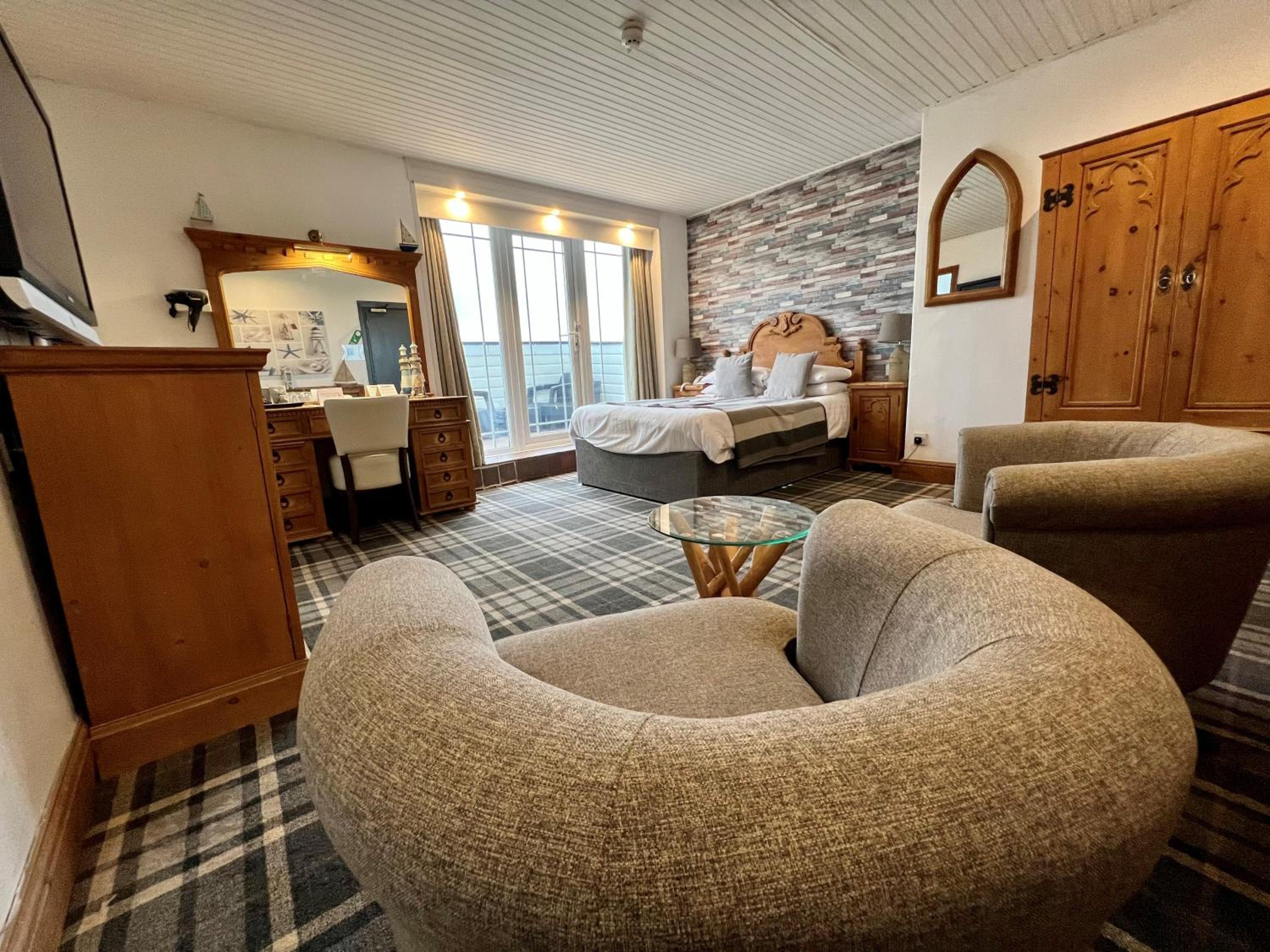 Double Room with Sea View - Photo 1