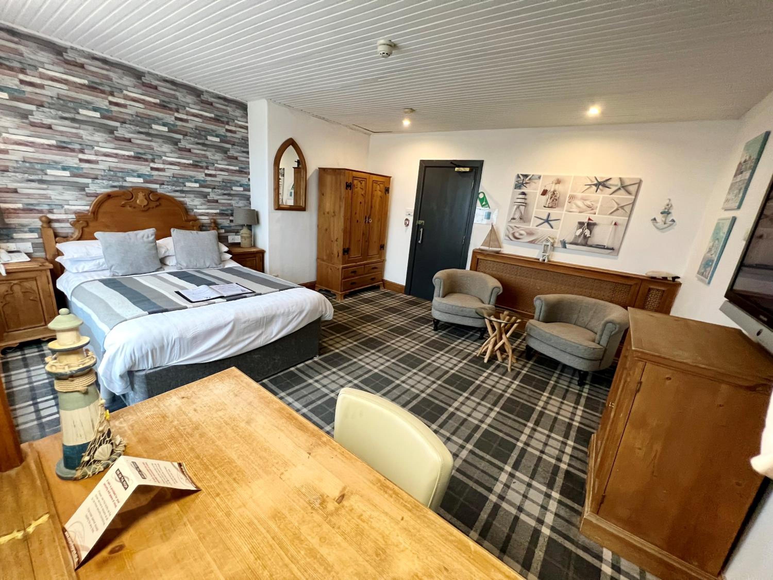 Double Room with Sea View - Photo 3