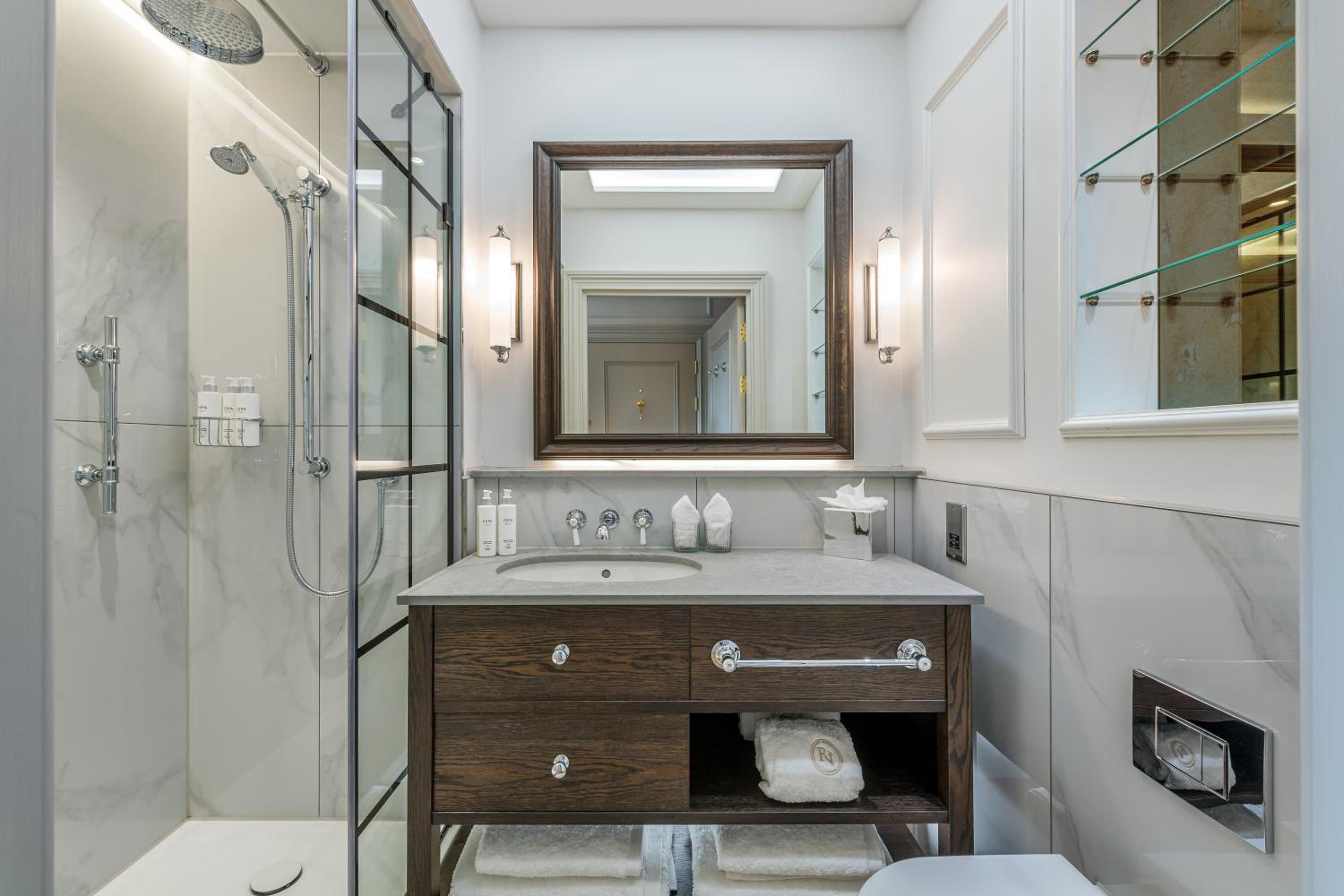 Edwardian Suite - Photo 9
