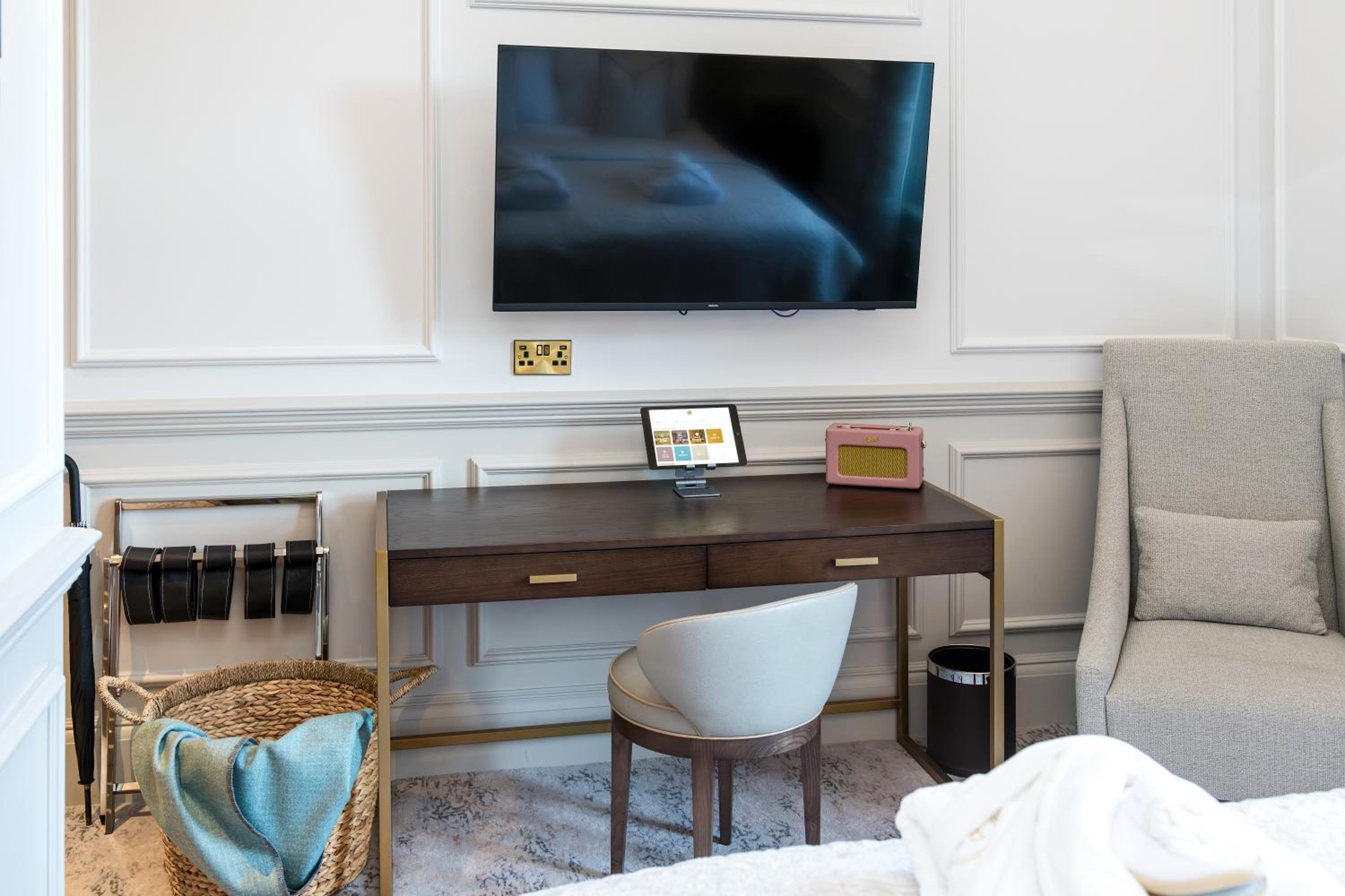 Edwardian Suite - Photo 5