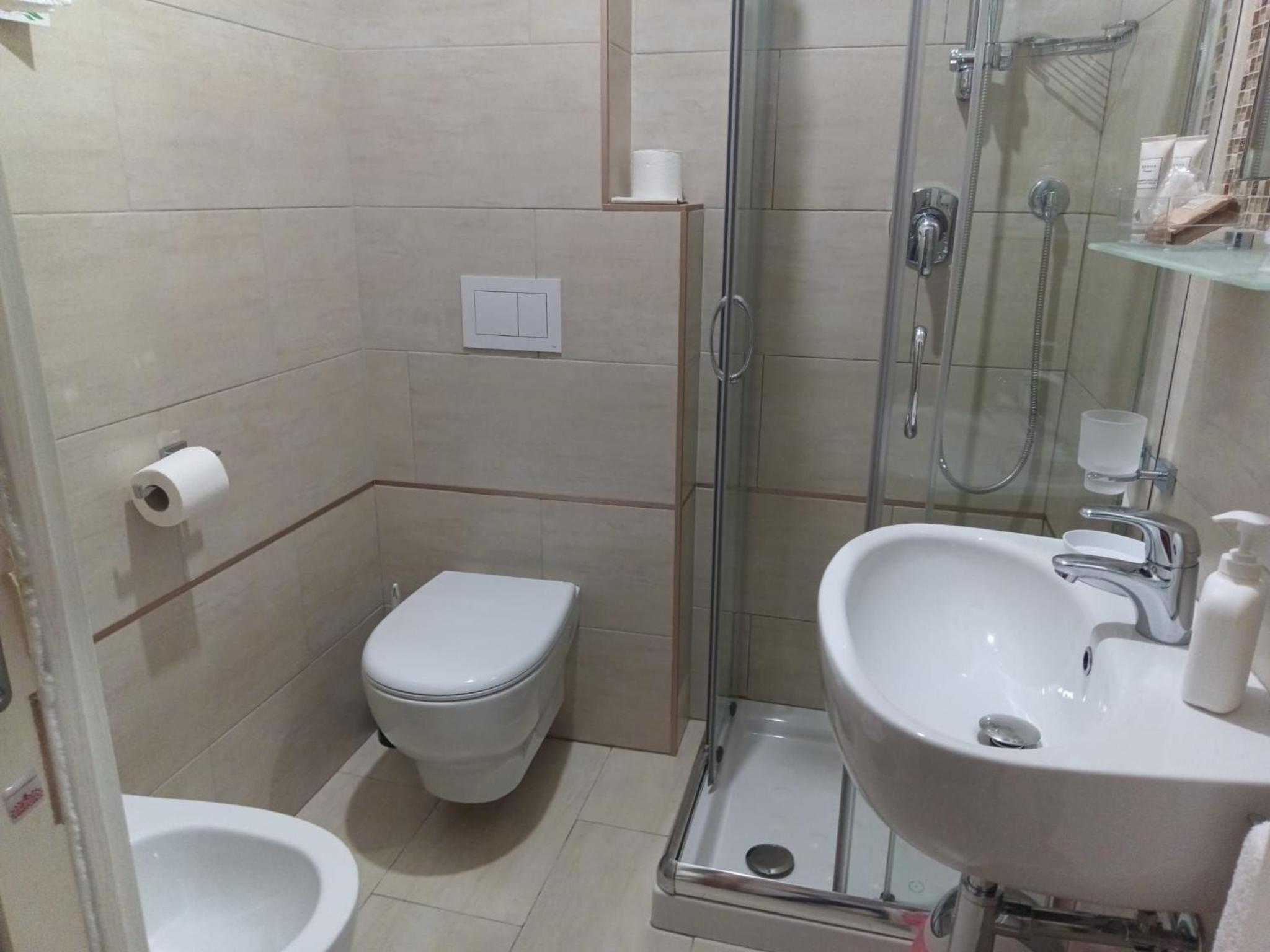 Small Double Room photo 3