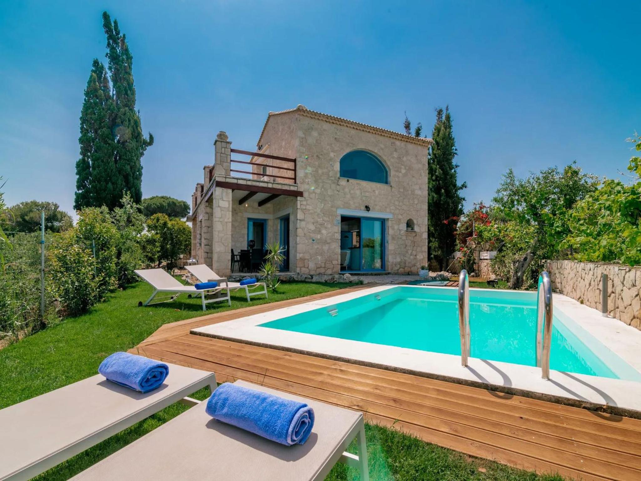 Villa photo 3