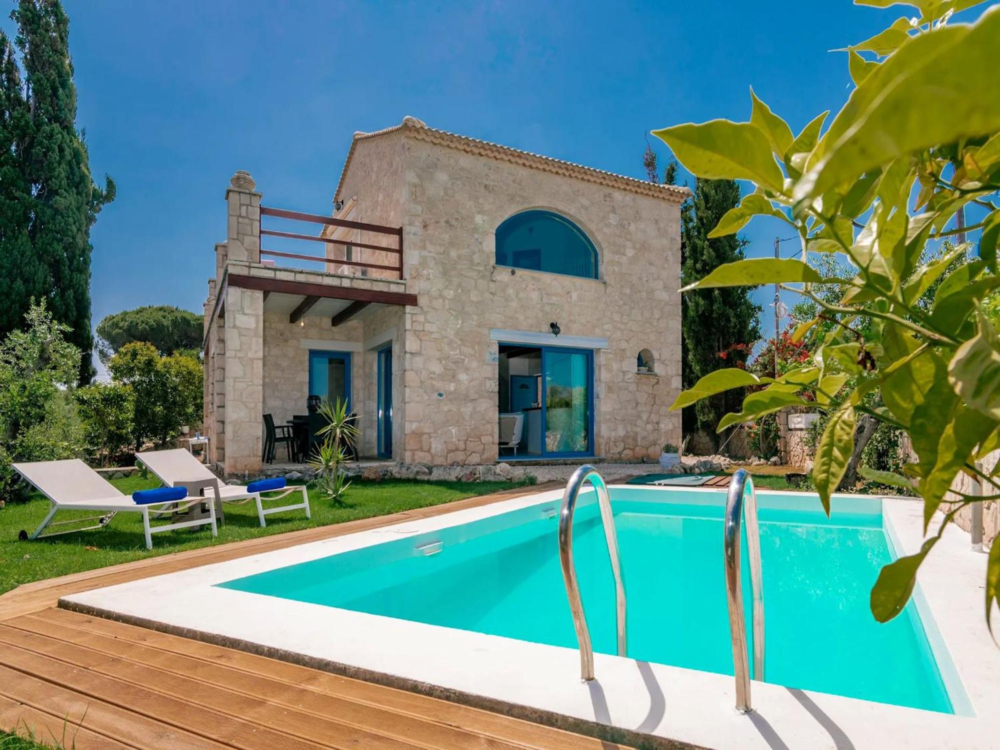 Villa photo 2