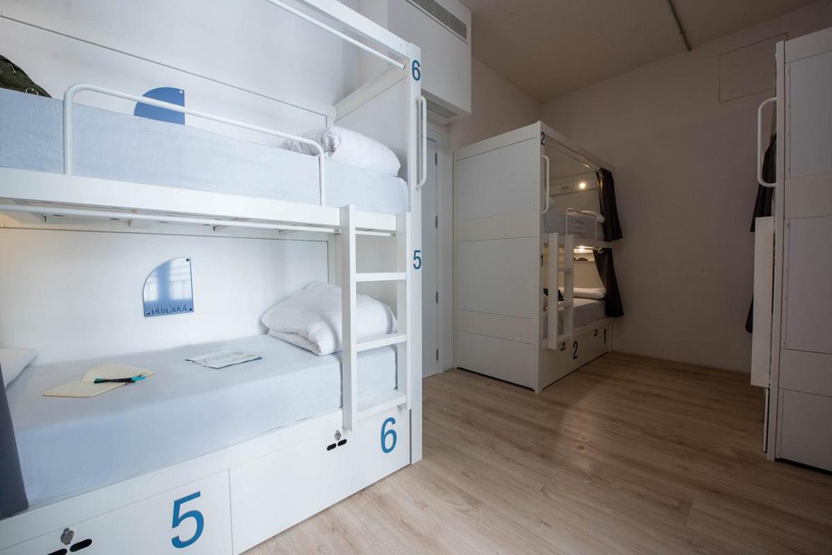 Bed in 6-Bed Mixed Dormitory Room