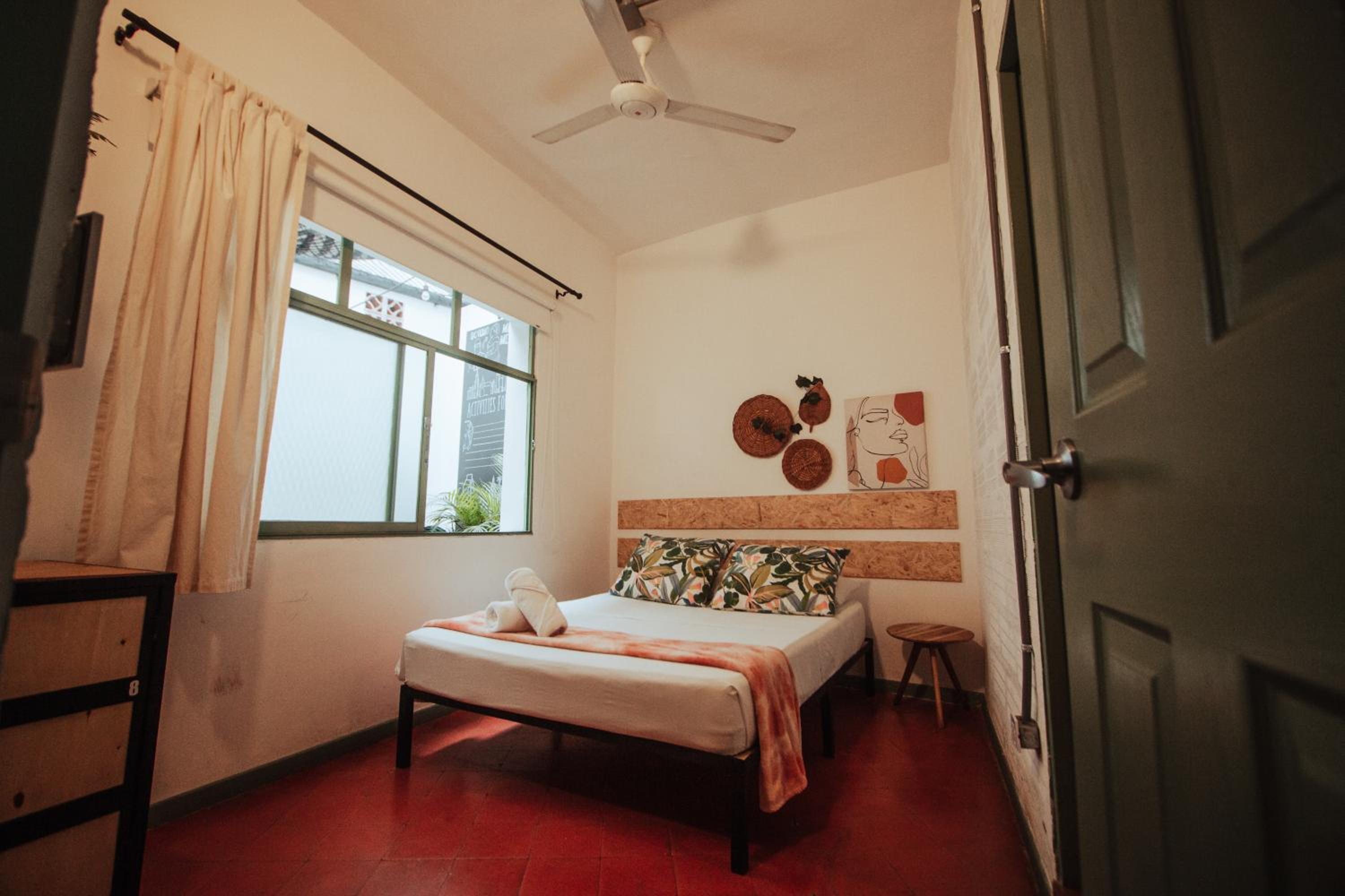 Double Room - Photo 5