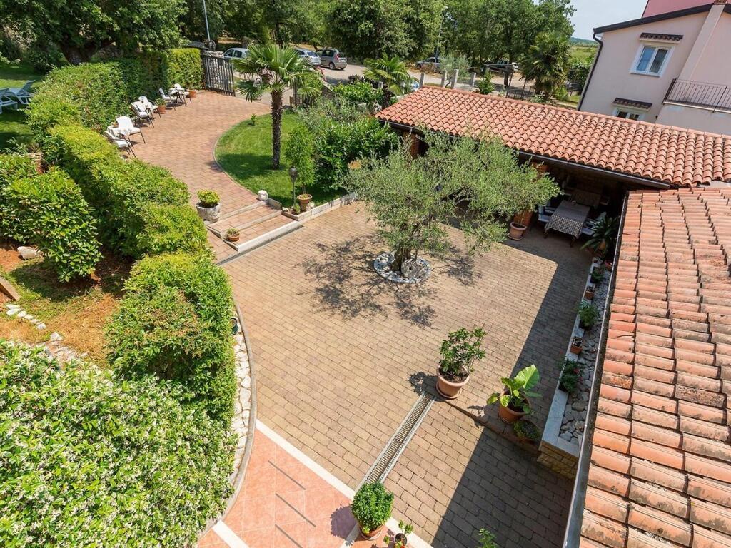 Double or Twin Room with Balcony photo 2