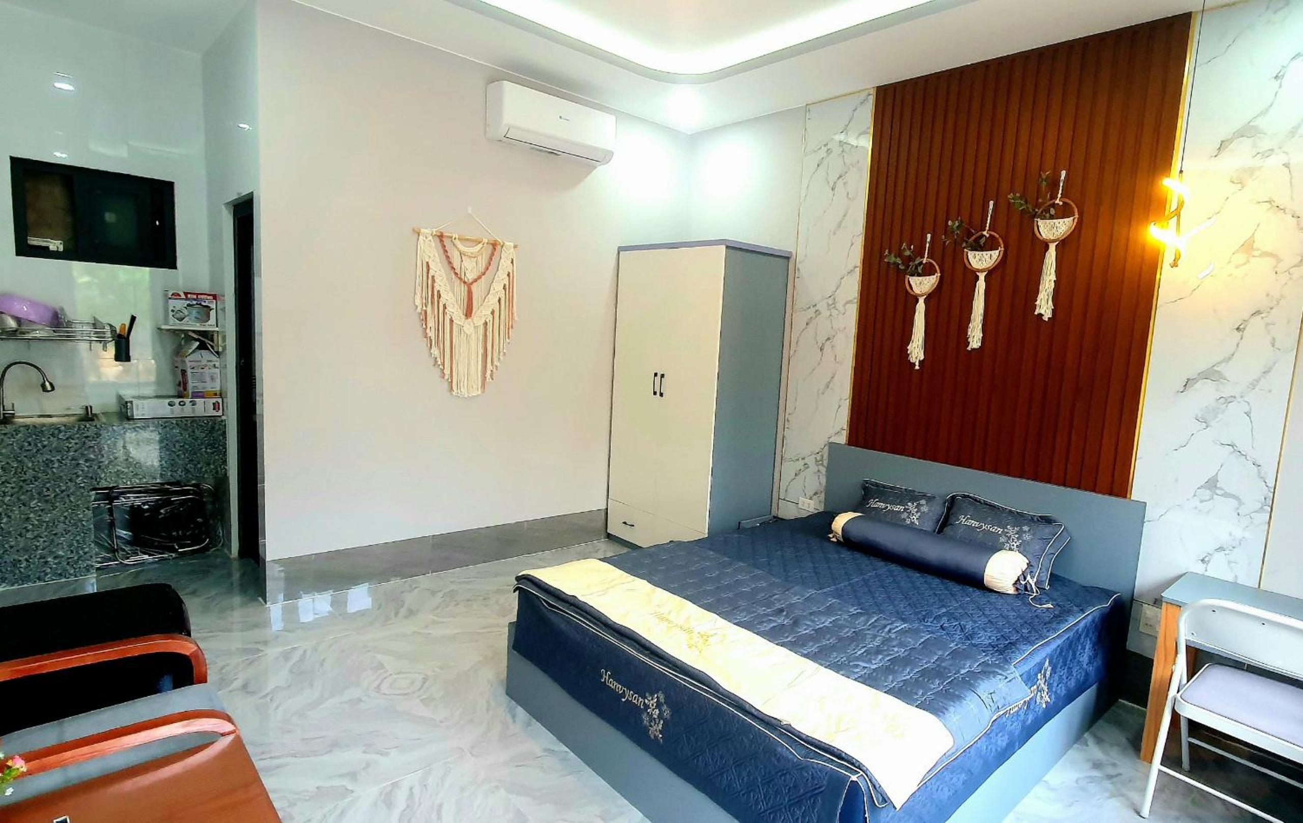 Standard King Room photo 2
