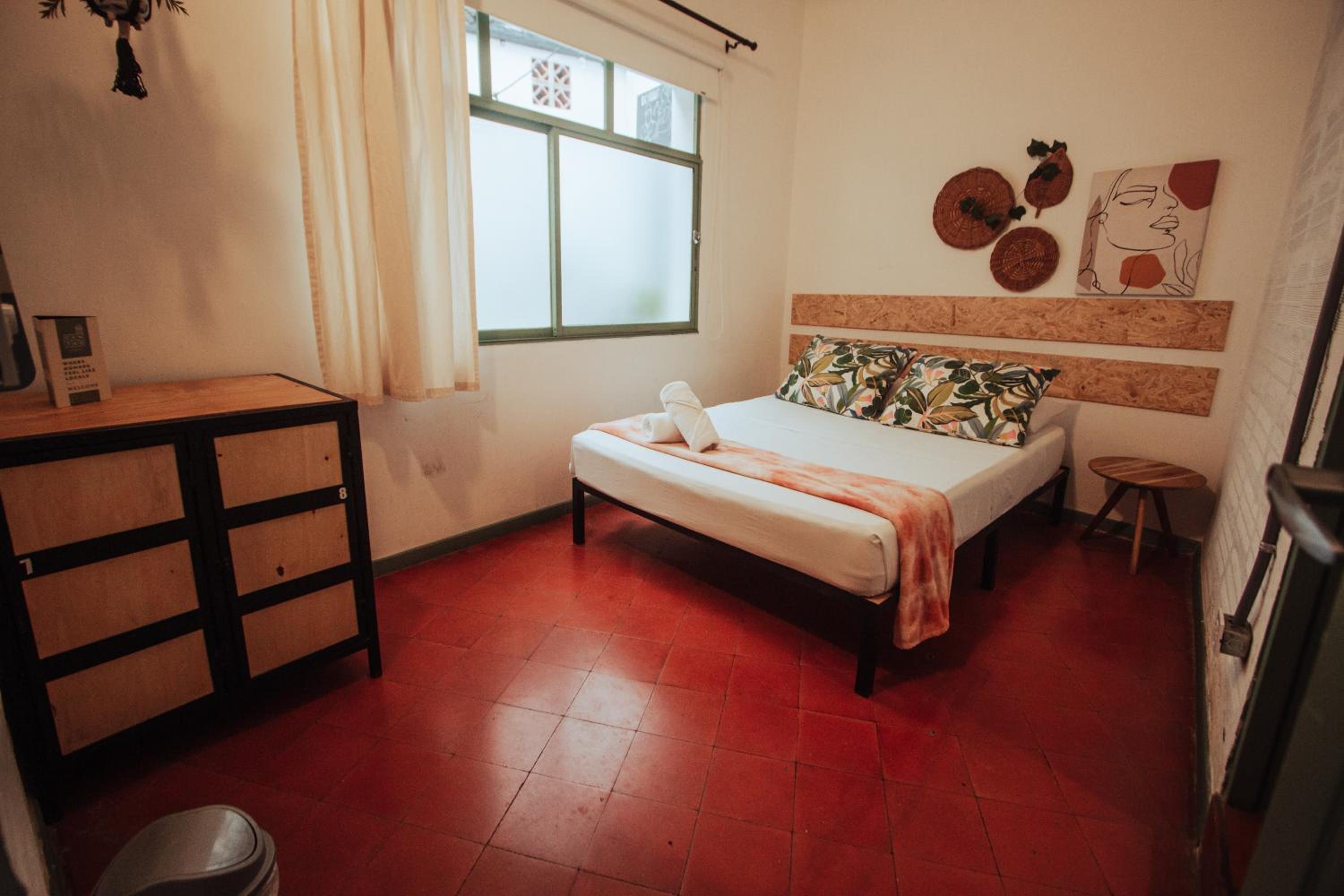 Double Room - Photo 8