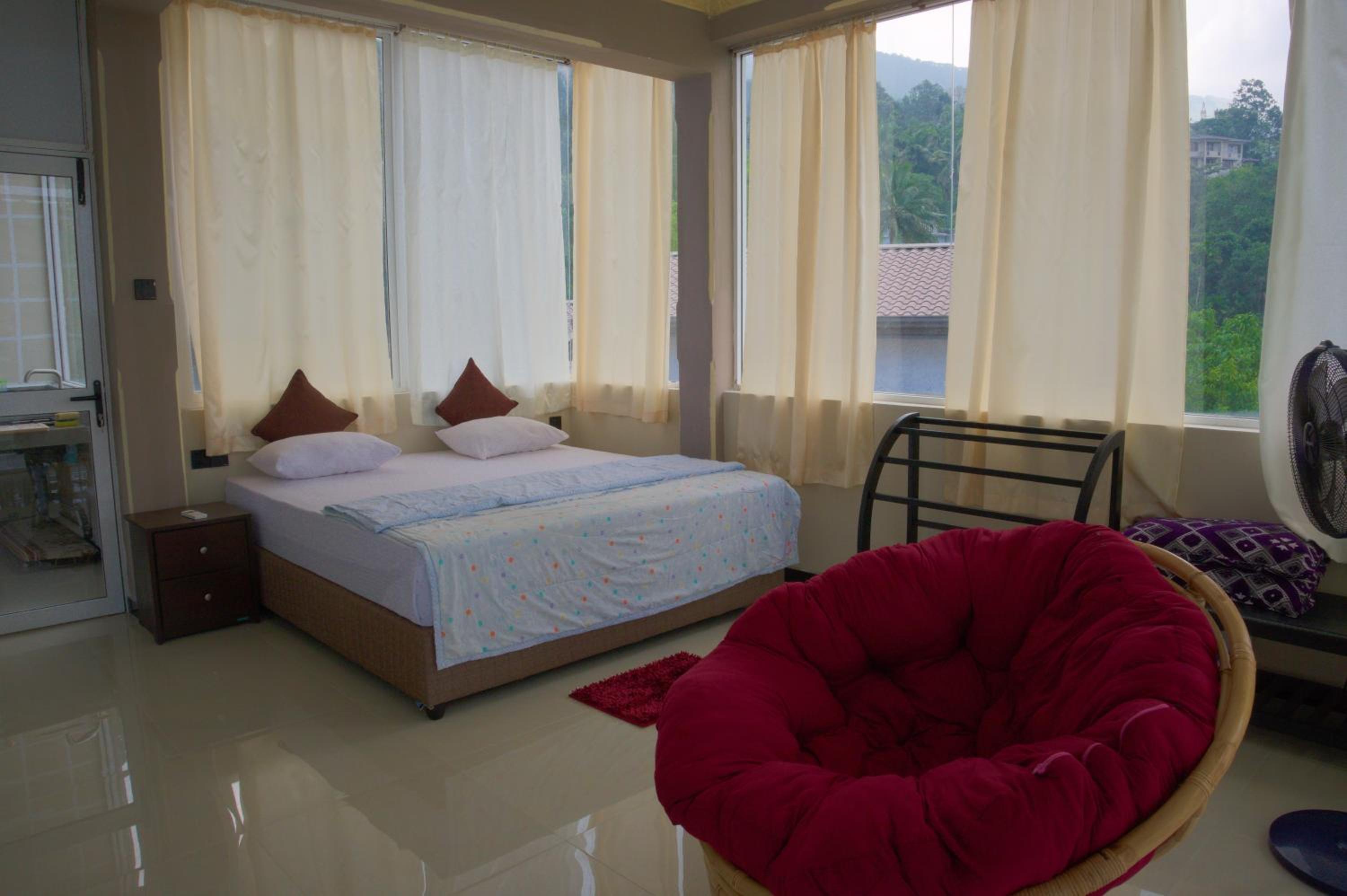Deluxe Family Suite photo 3