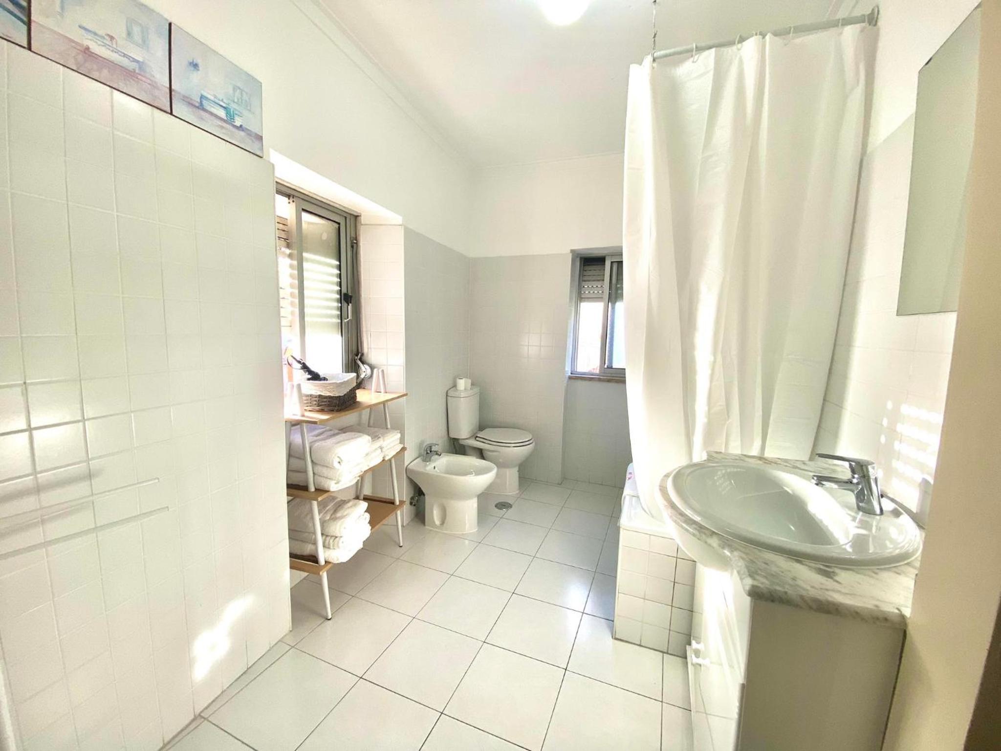 Three-Bedroom Apartment - Photo 7