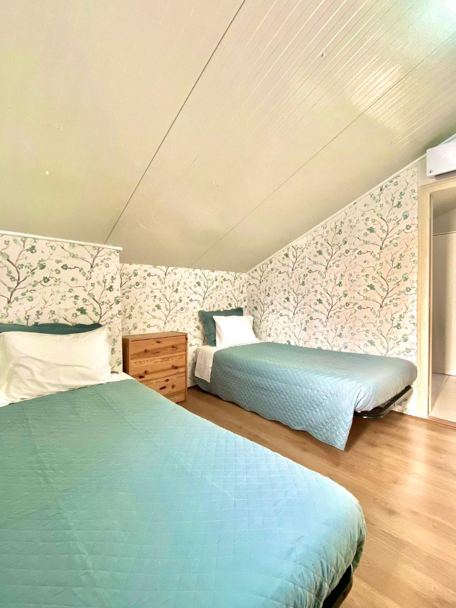 Three-Bedroom Apartment - Photo 9