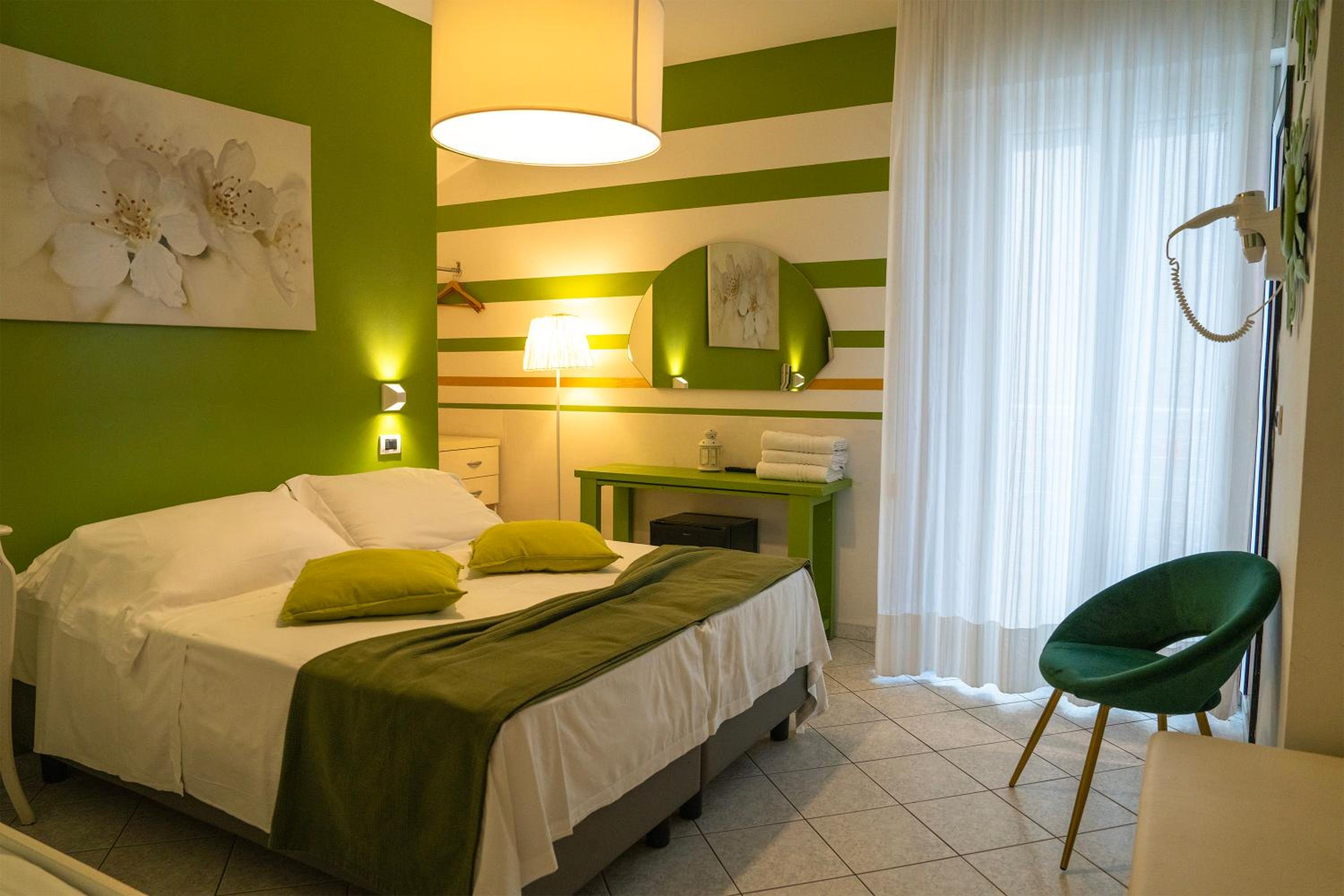 Comfort Room - Photo 3