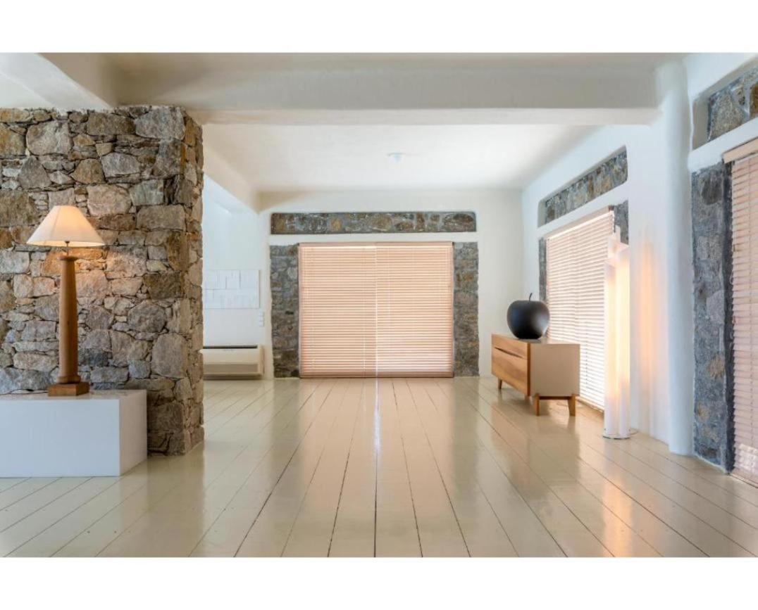 Villa with Sea View photo 3
