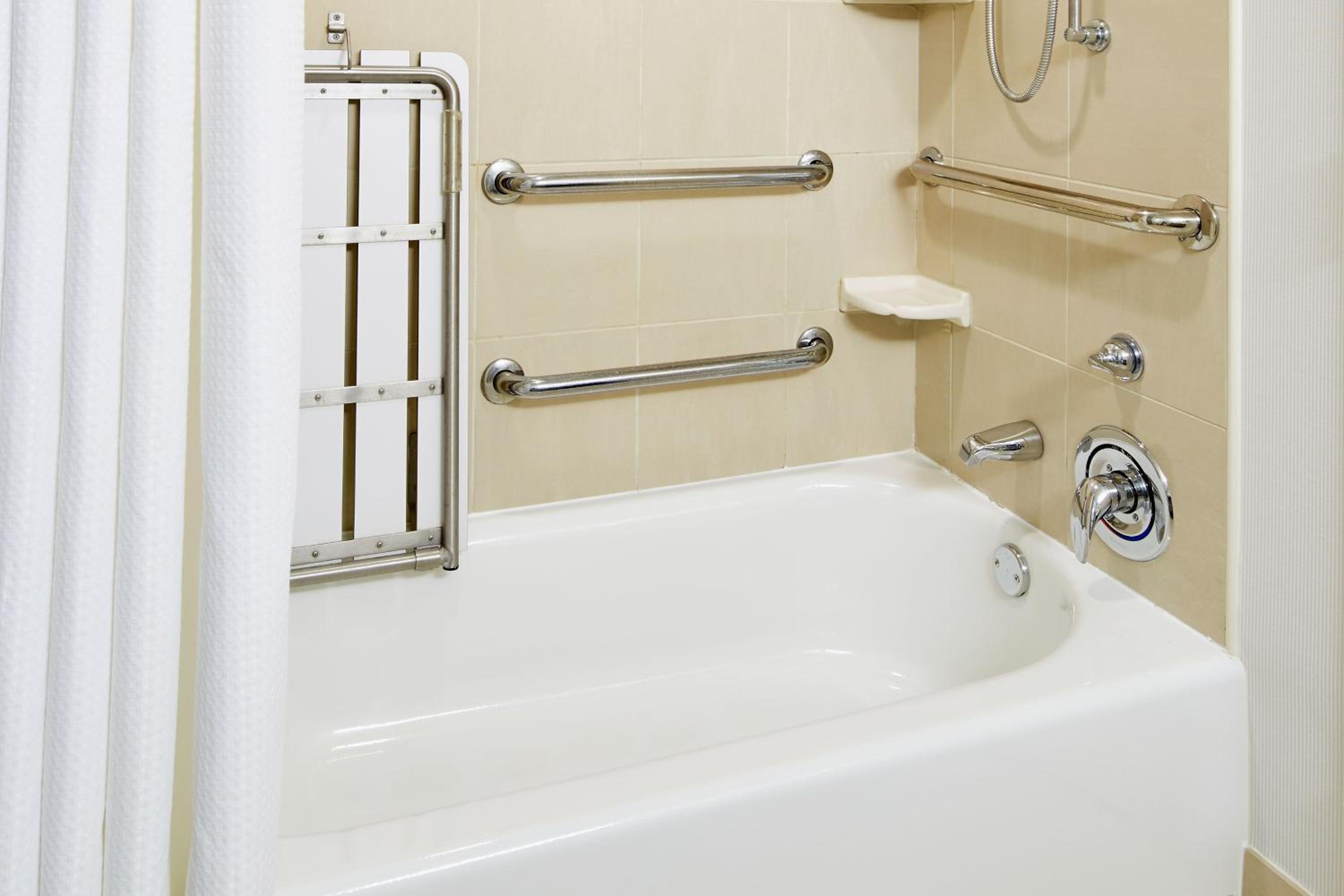 King Room with Transfer Shower - Mobility and Hearing Accessible - Photo 4