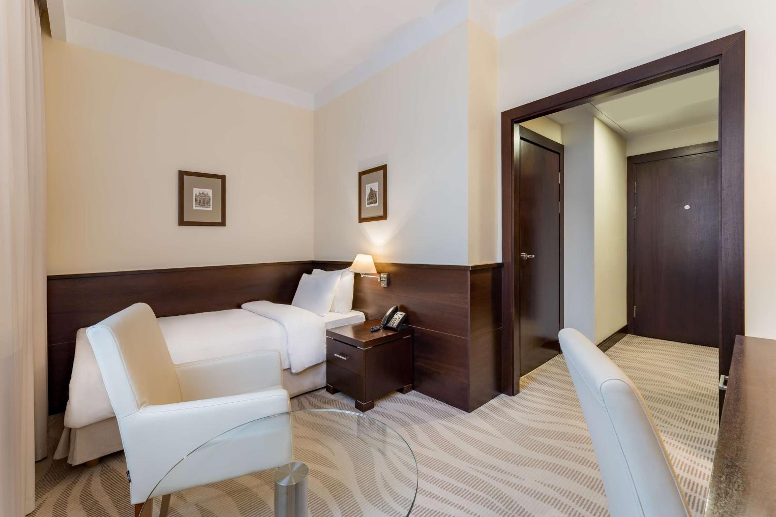 Single Room photo 2