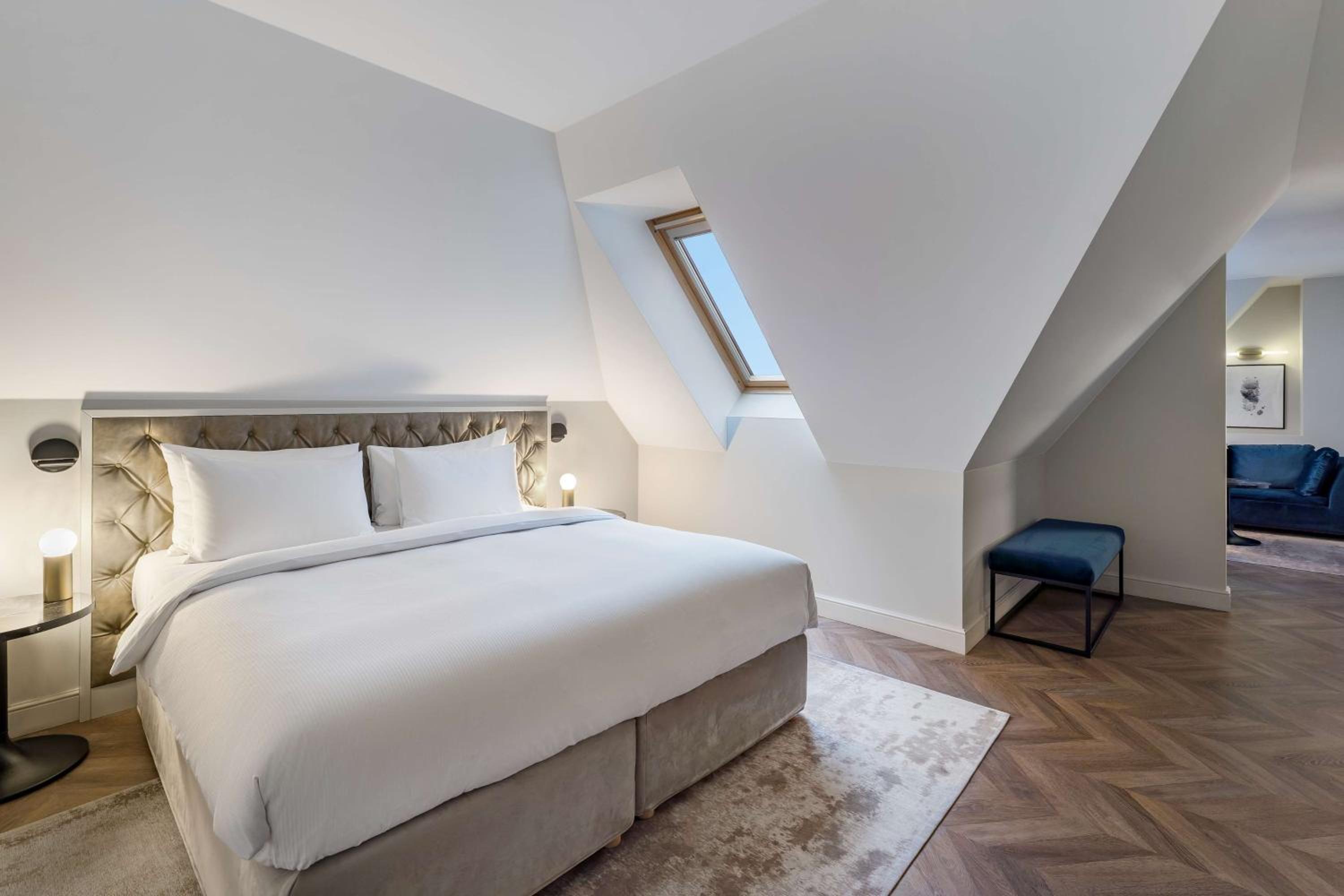 Junior Suite - Executive Floor - Photo 8