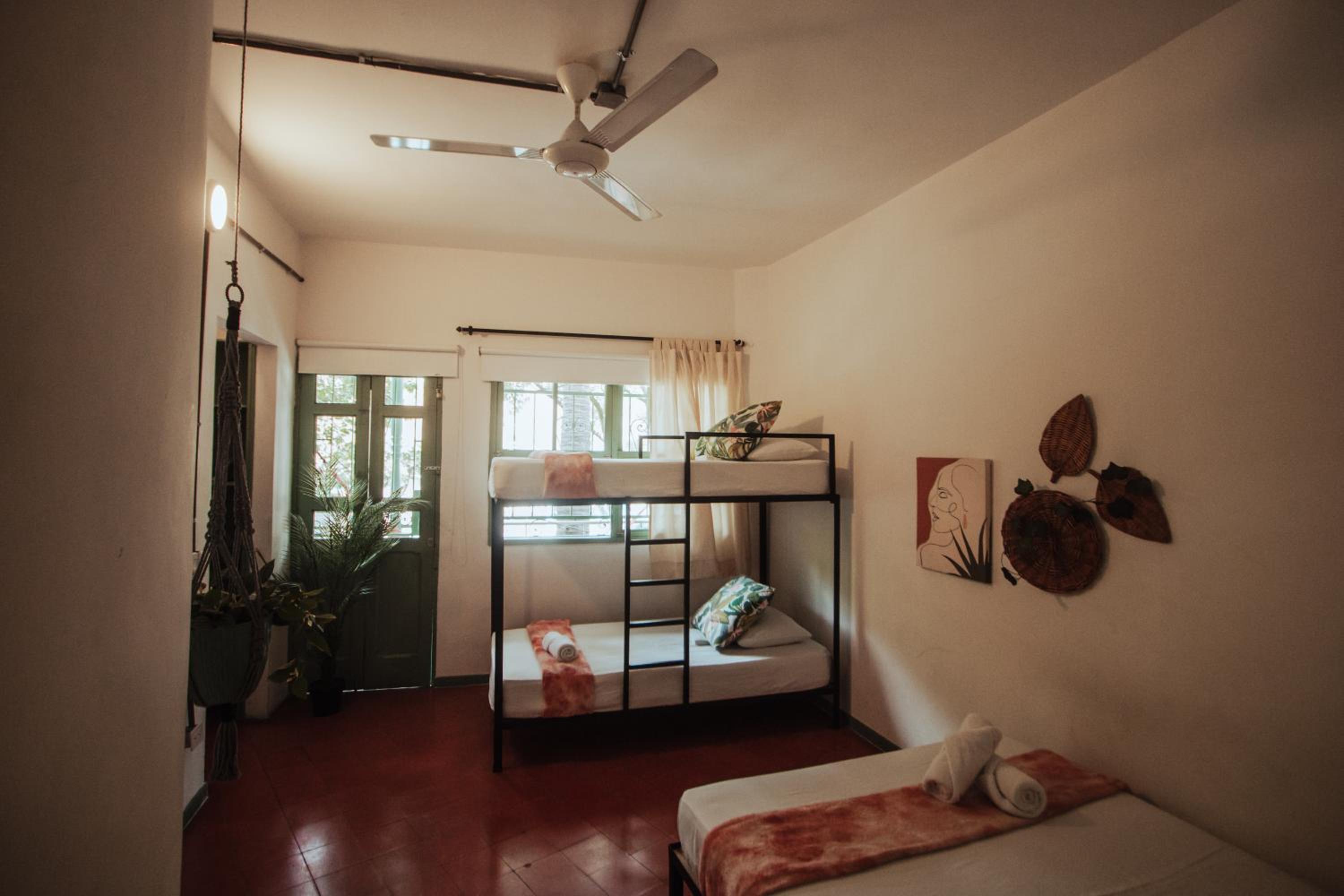 Family Room - Photo 7