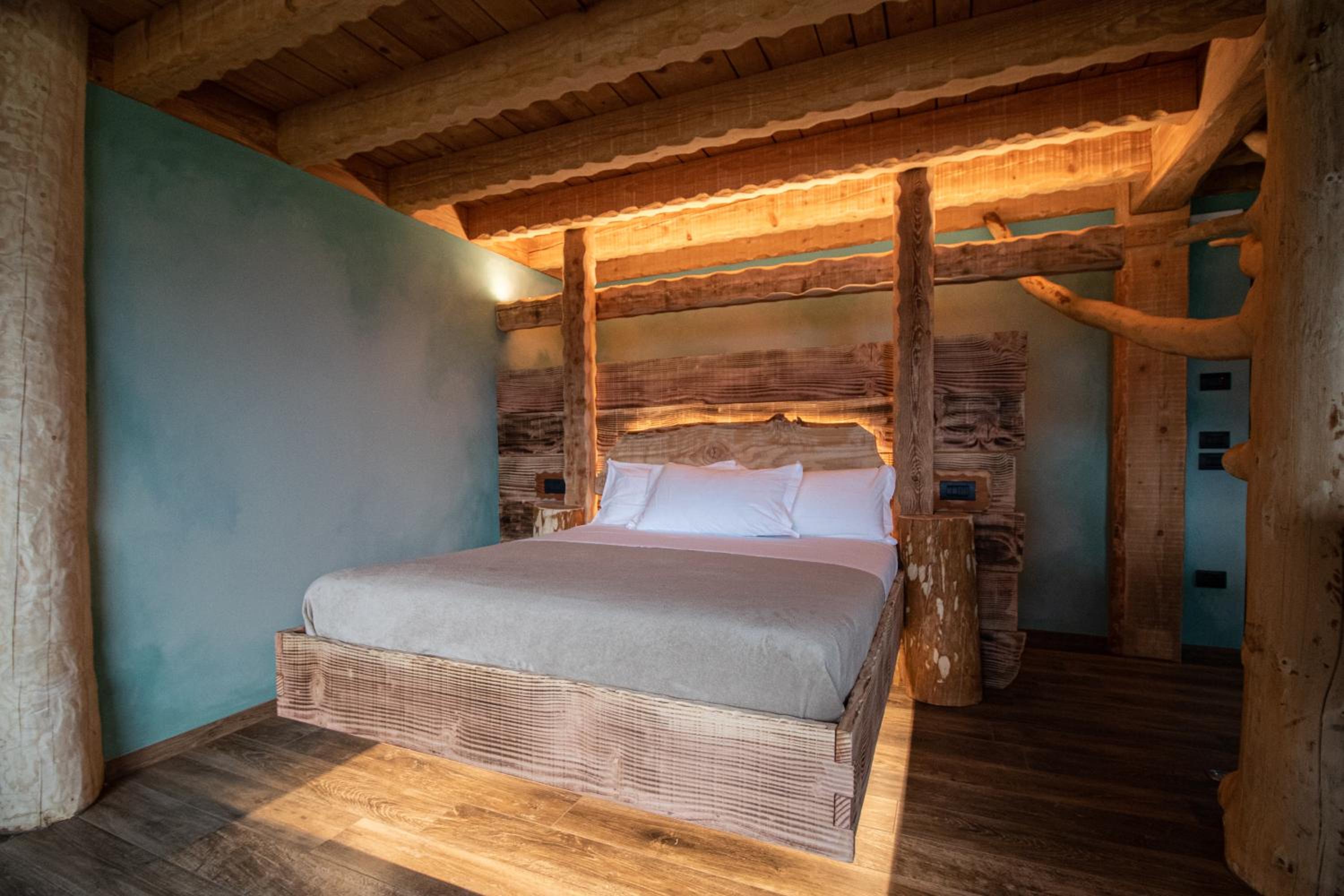 Double Room with Spa Bath photo 1