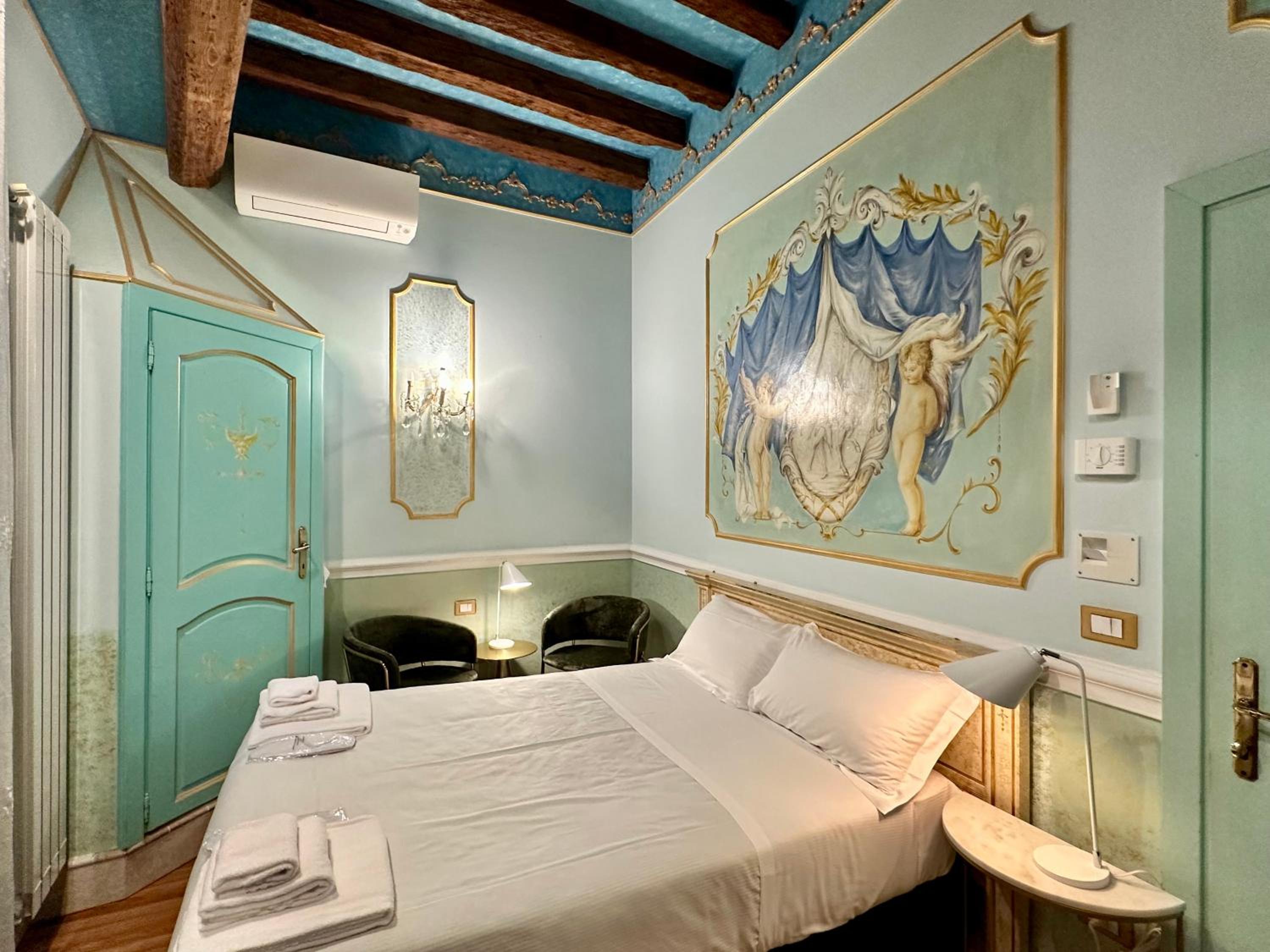 Queen Double Room  photo 1