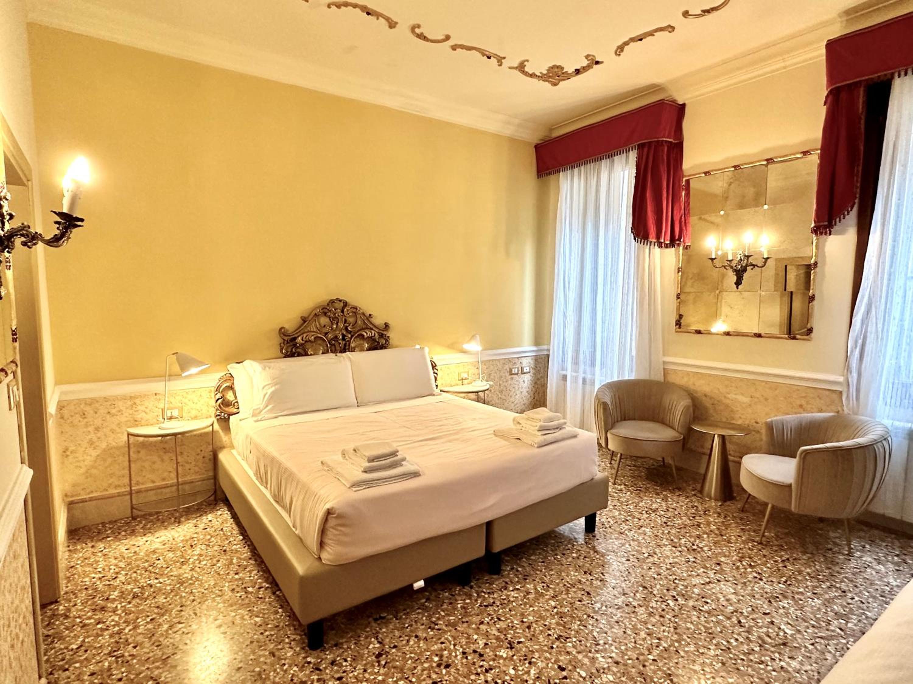 Deluxe Room  photo 1
