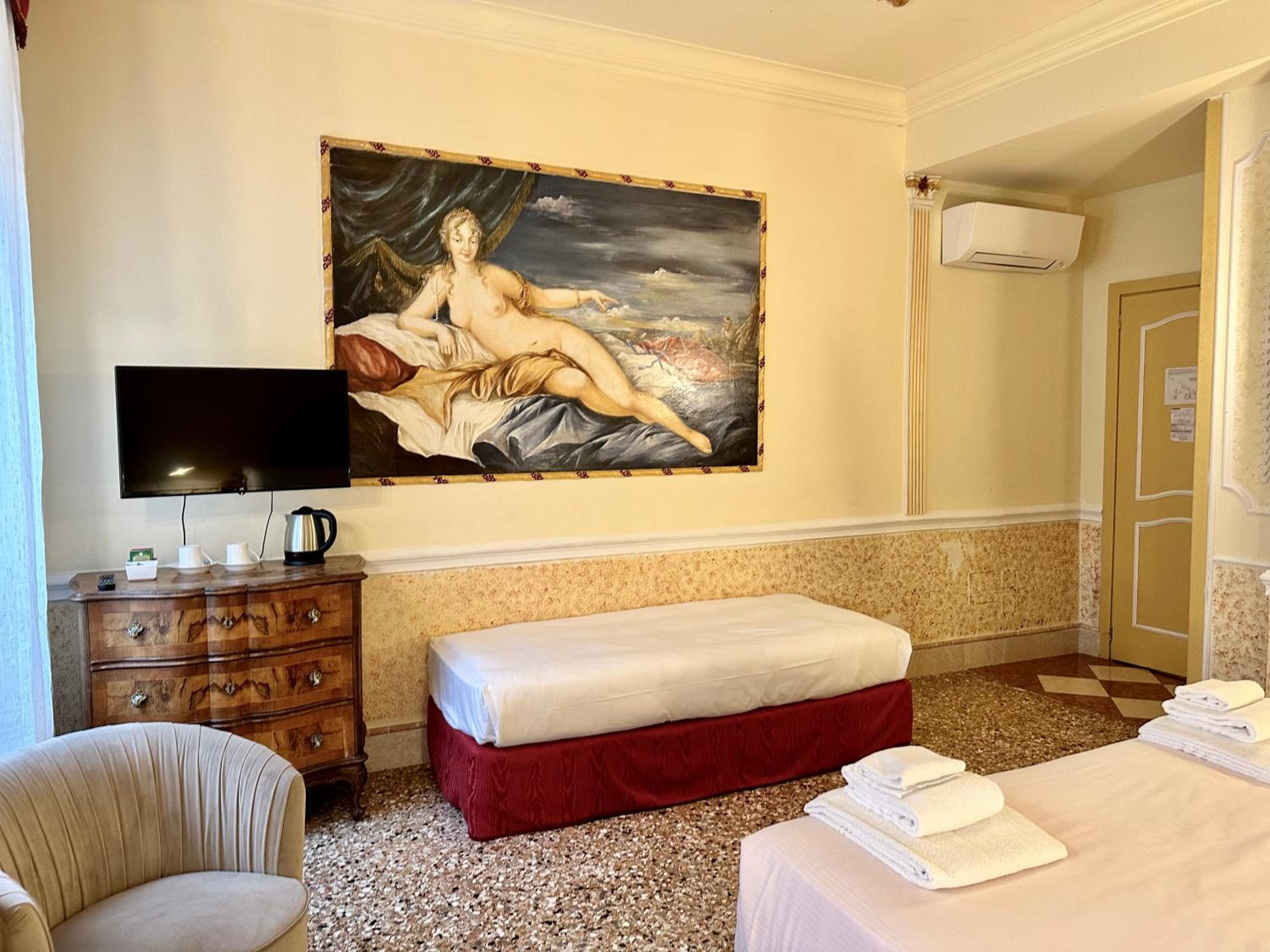 Deluxe Room  photo 2