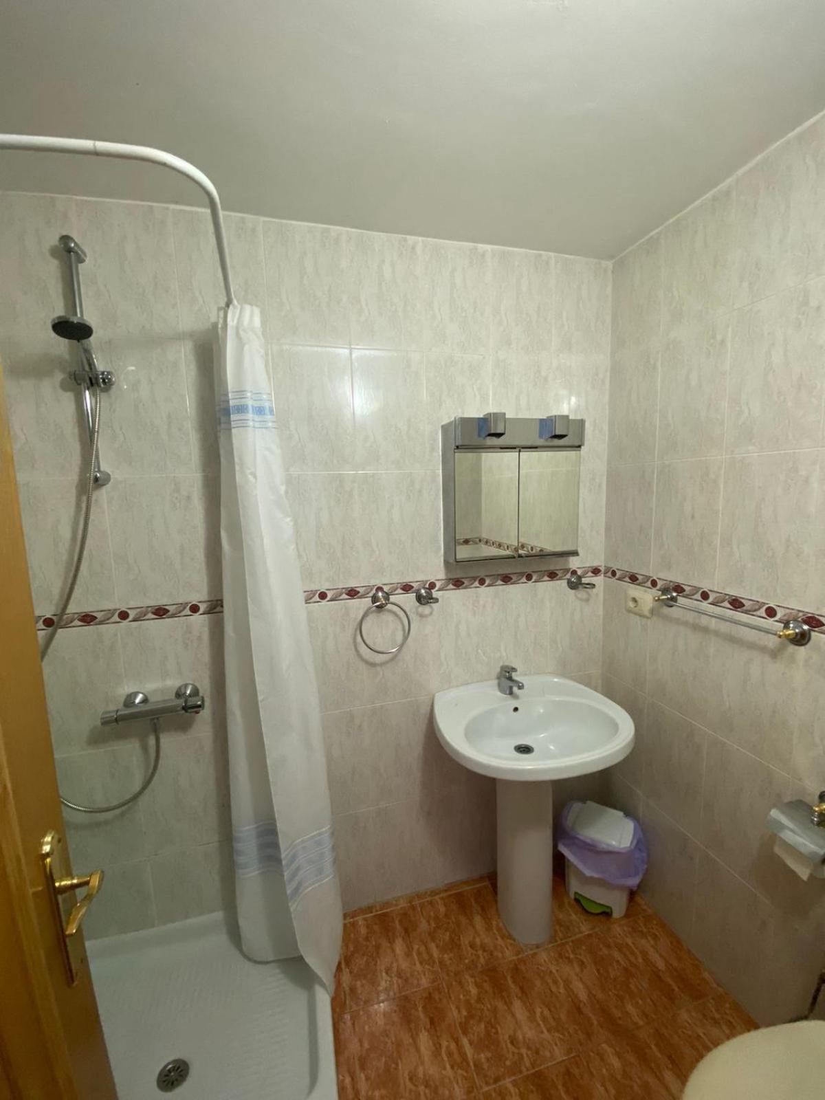 Four-Bedroom House photo 2