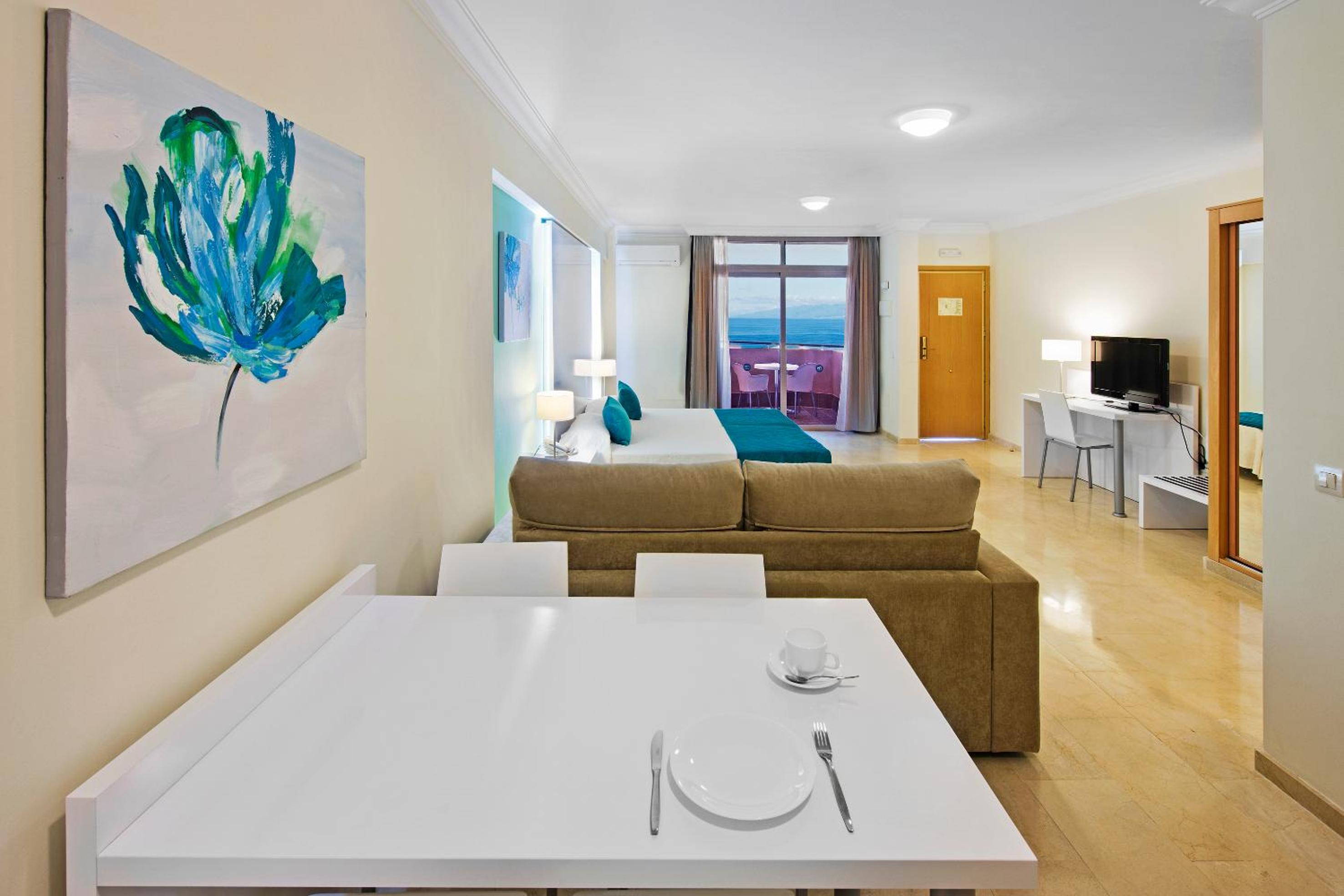 Studio with Sea View (2 Adults)