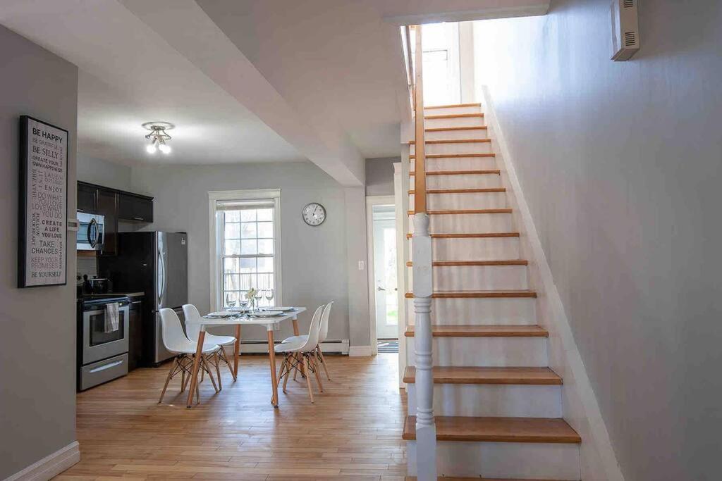 Two-Bedroom House photo 3