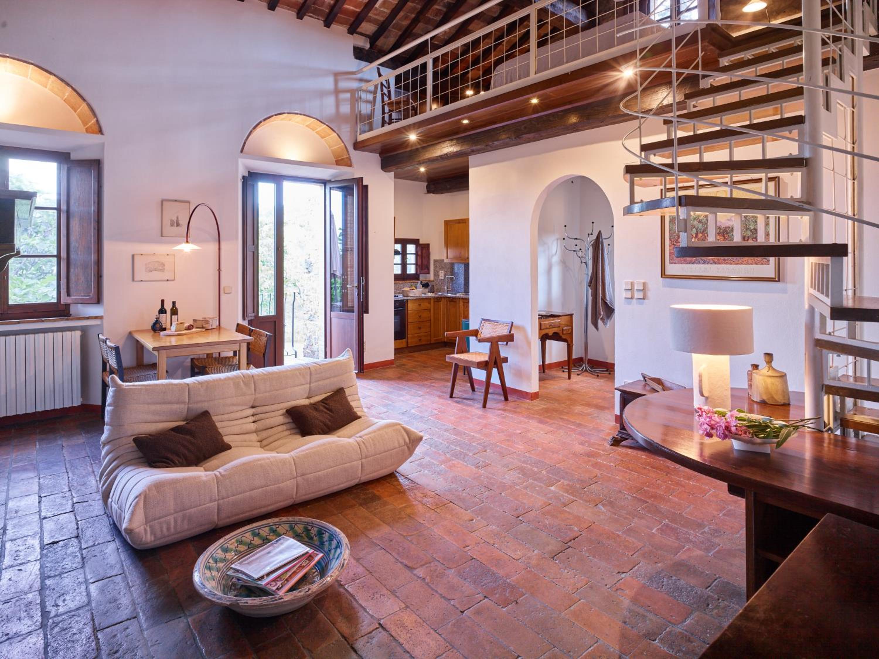 Apartment - Split Level photo 1