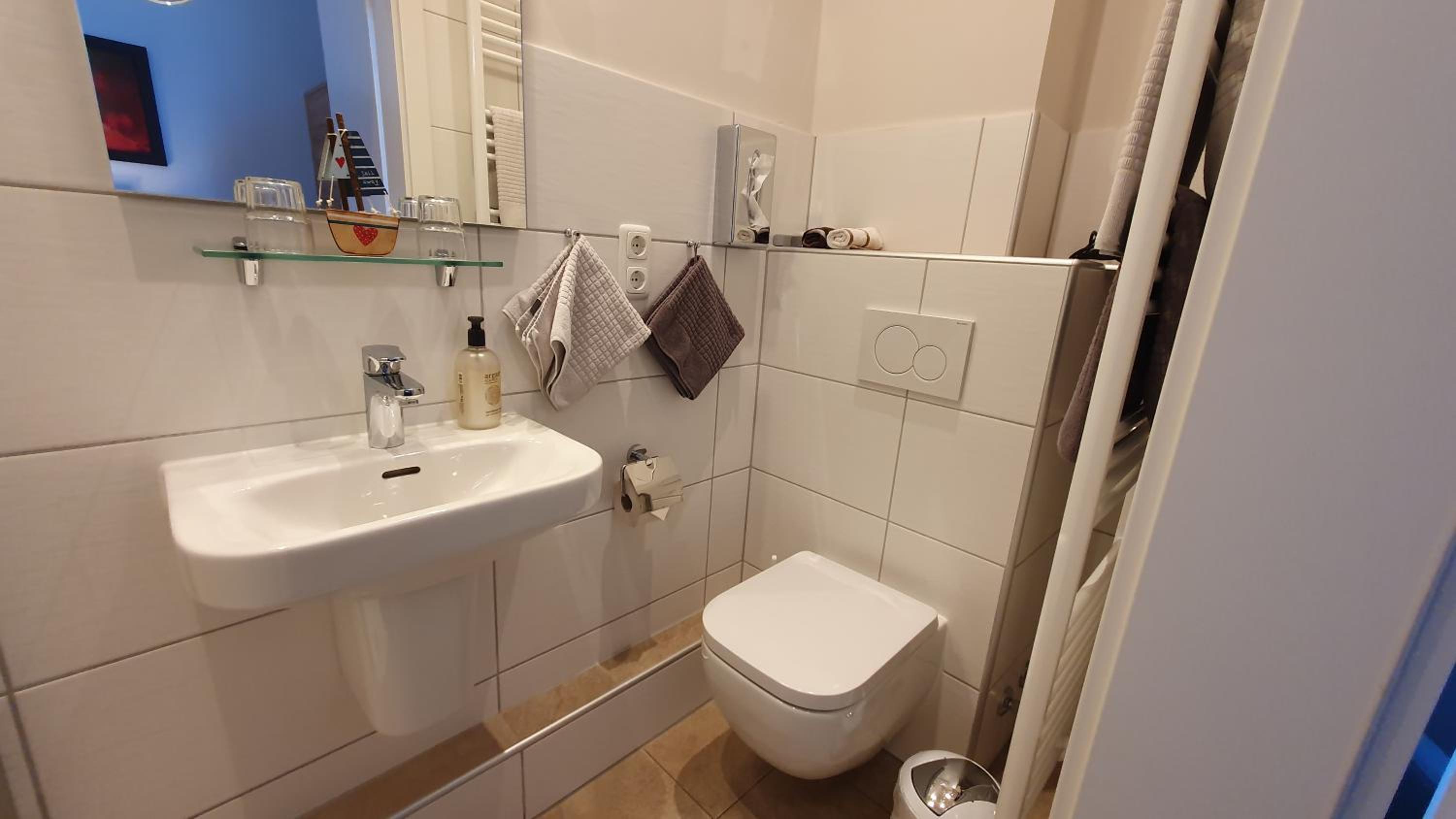 Standard Double Room - Photo 4