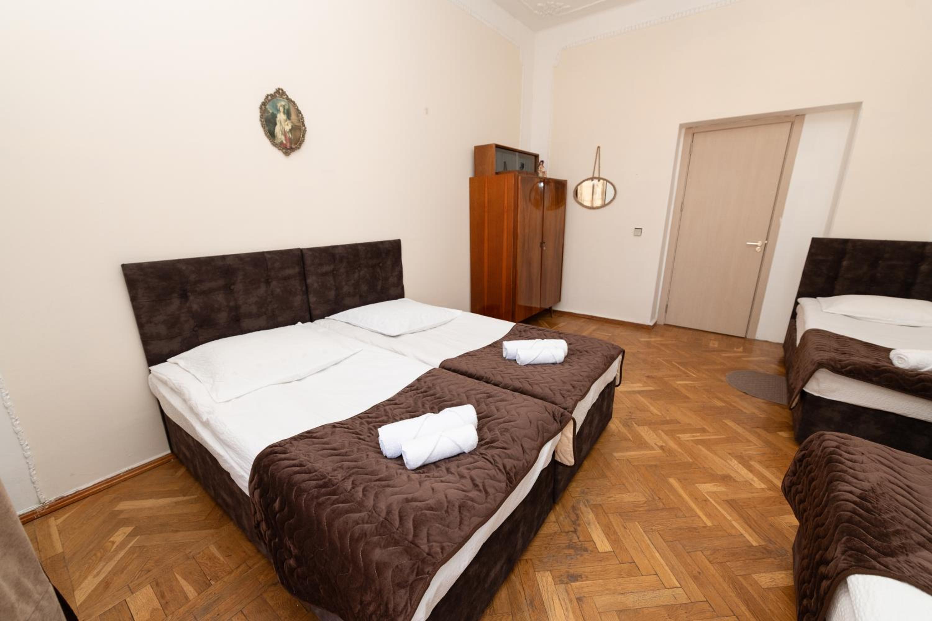 Classic Quadruple Room photo 3