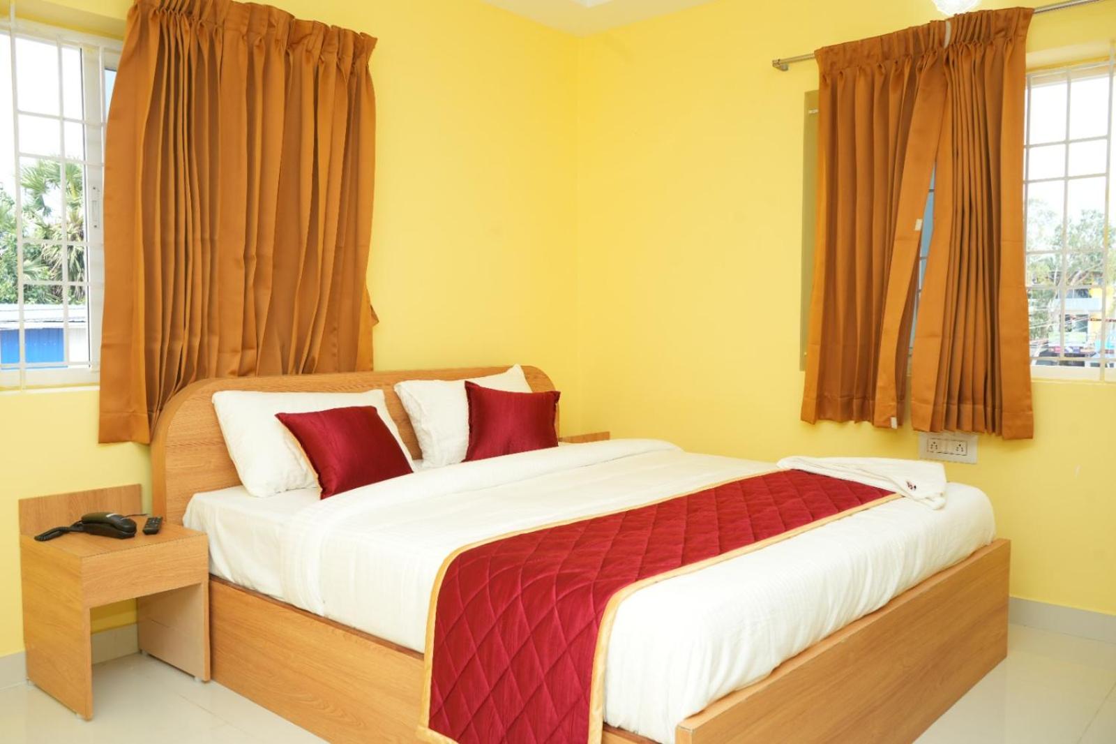 Deluxe King Room photo 1