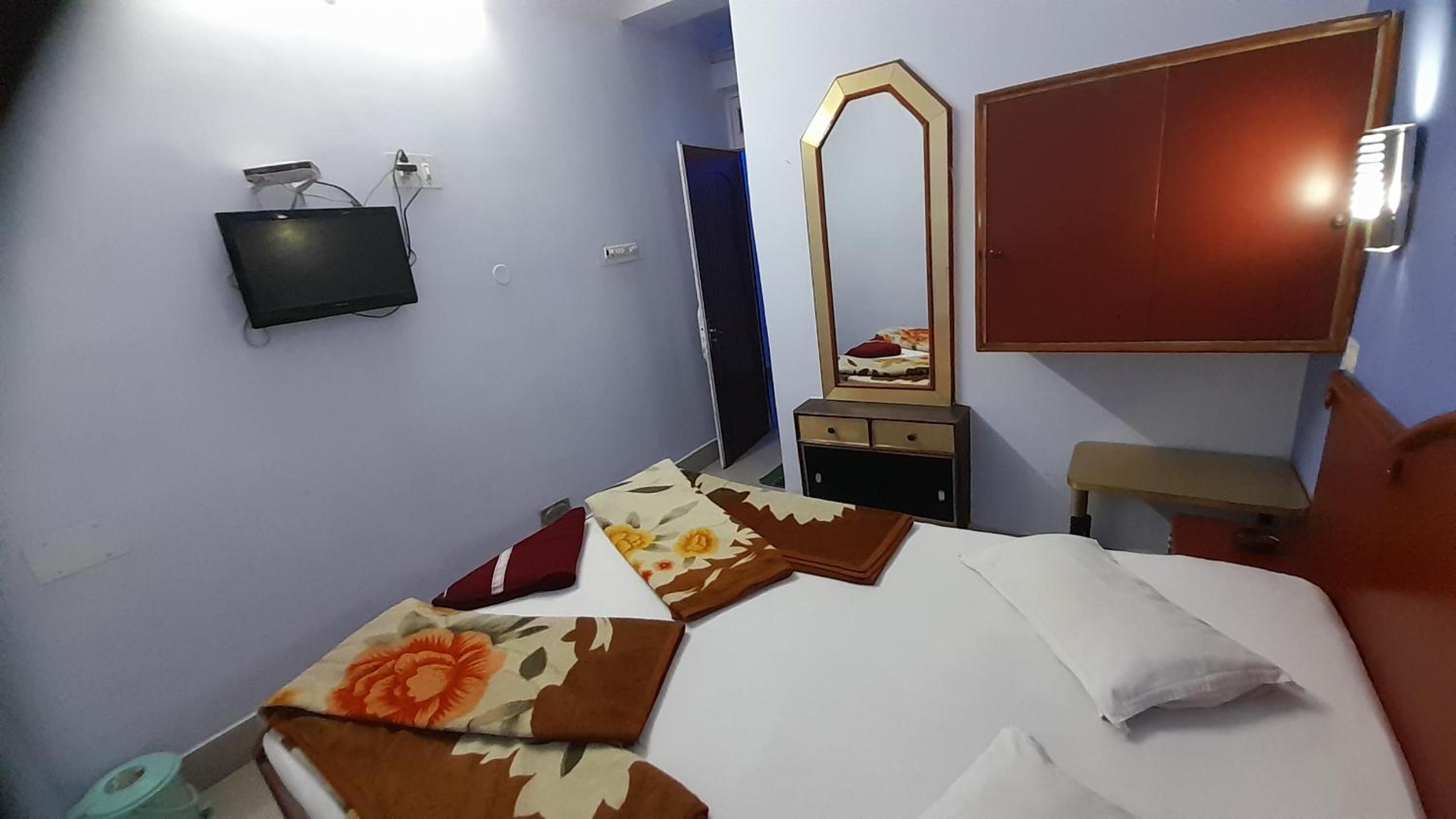 Deluxe Double Room With Balcony photo 2