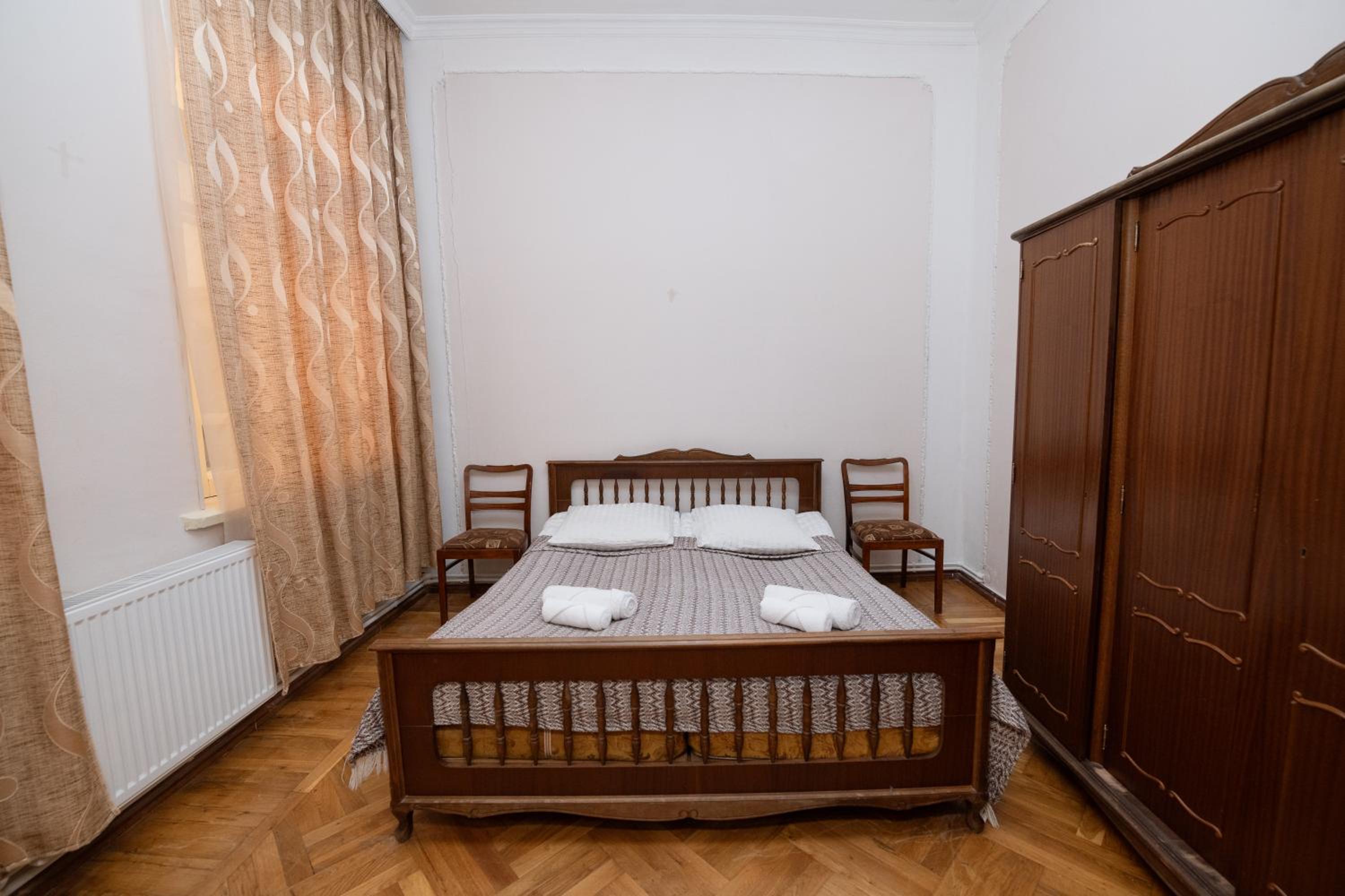 Large Double Room photo 1