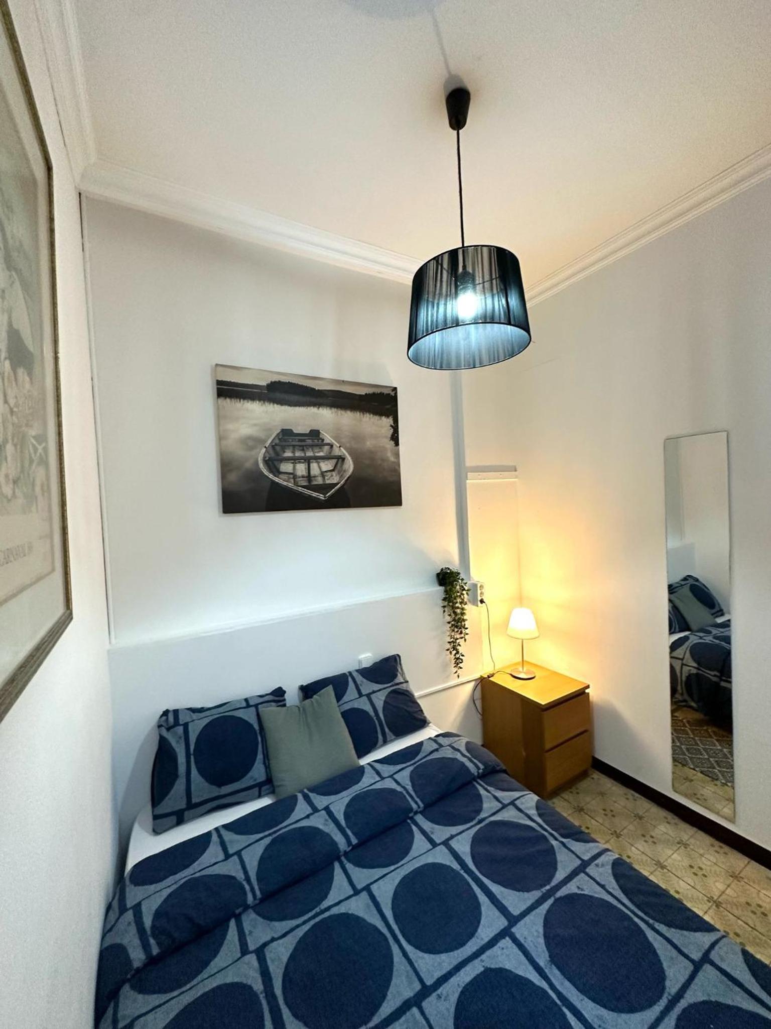 One-Bedroom Apartment photo 3