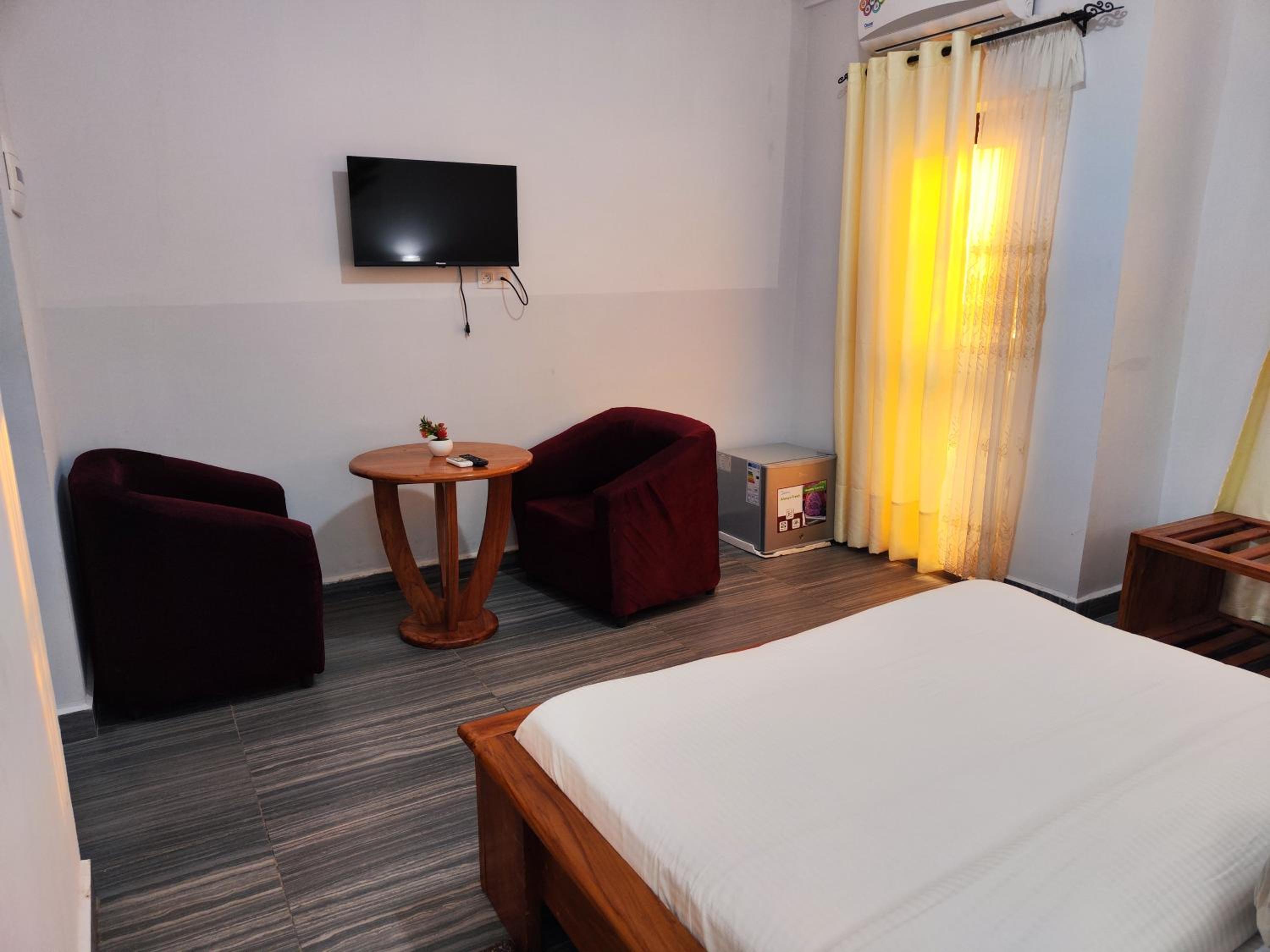 Deluxe Double Room with Balcony and Sea View